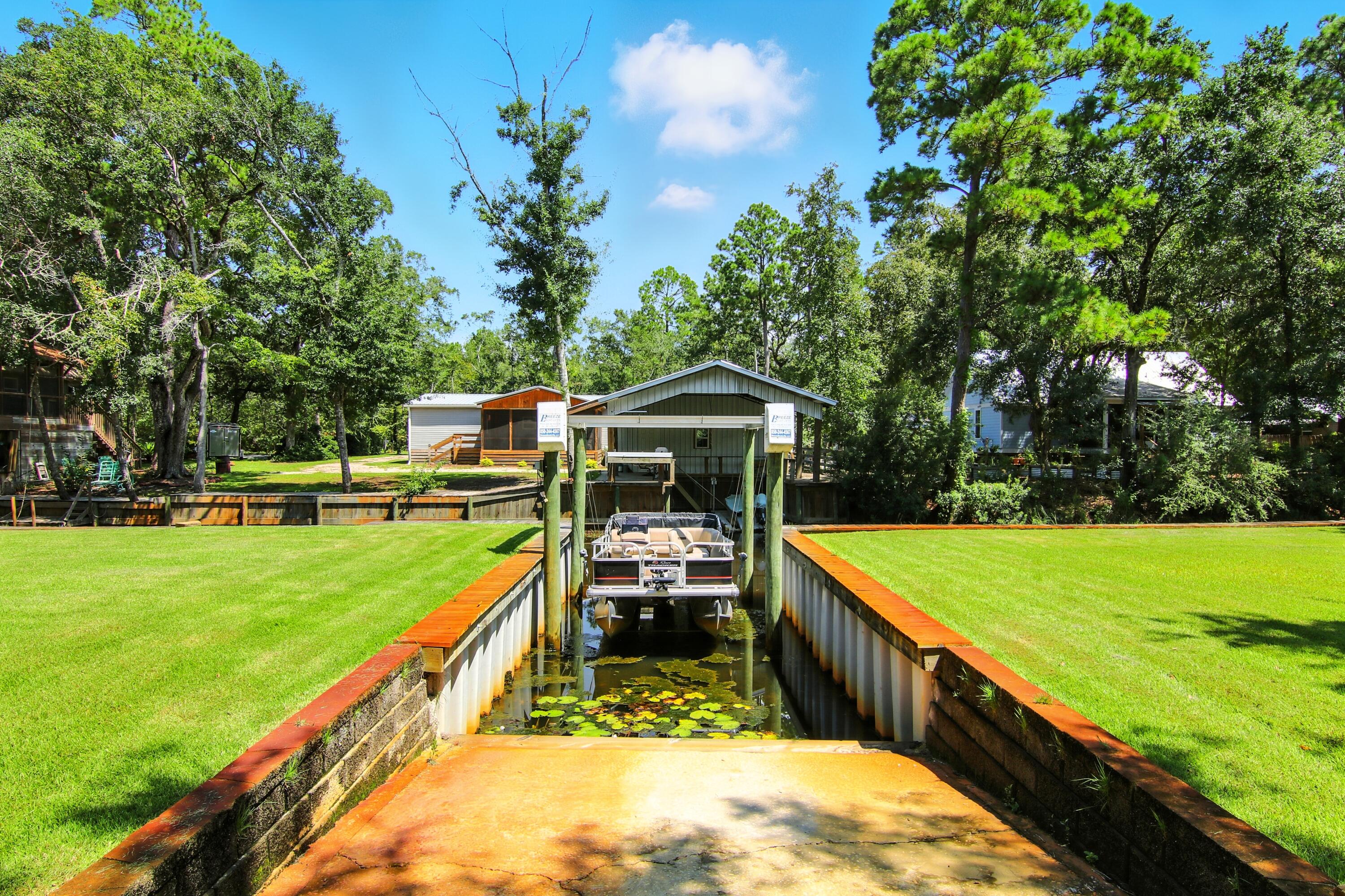 TWIN OAKS 1ST ADDN - Residential