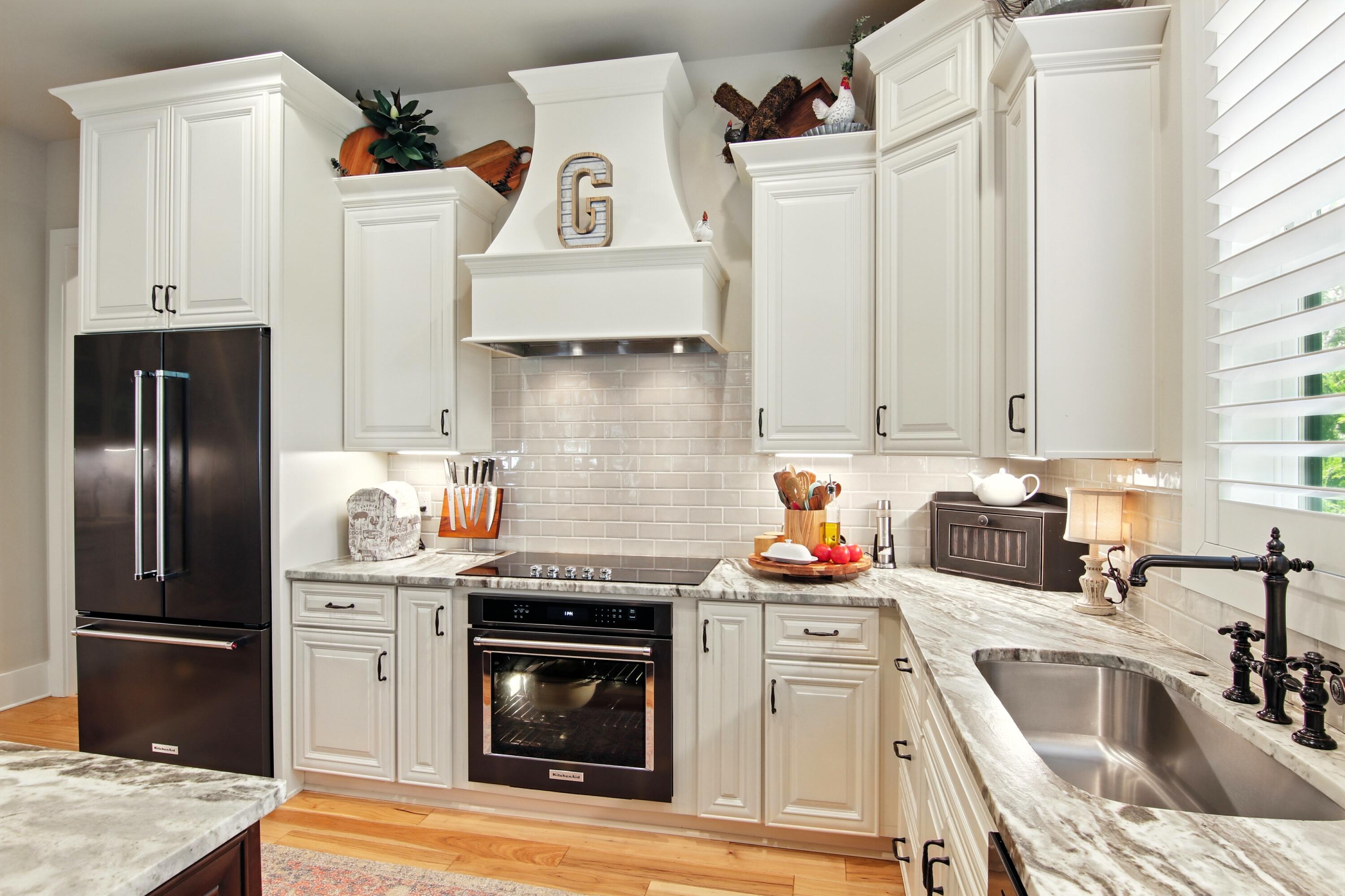 TWIN OAKS 1ST ADDN - Residential