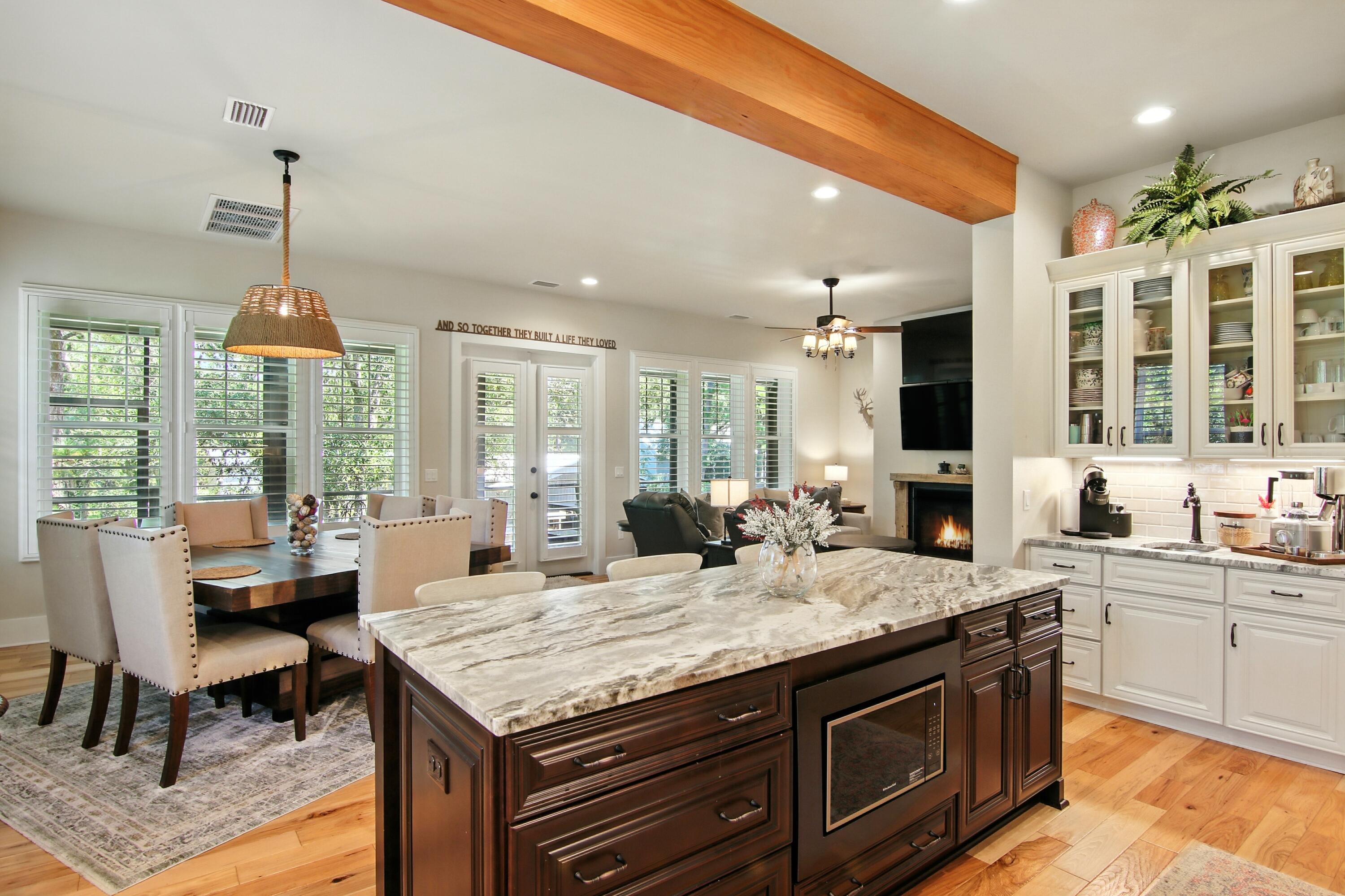 TWIN OAKS 1ST ADDN - Residential