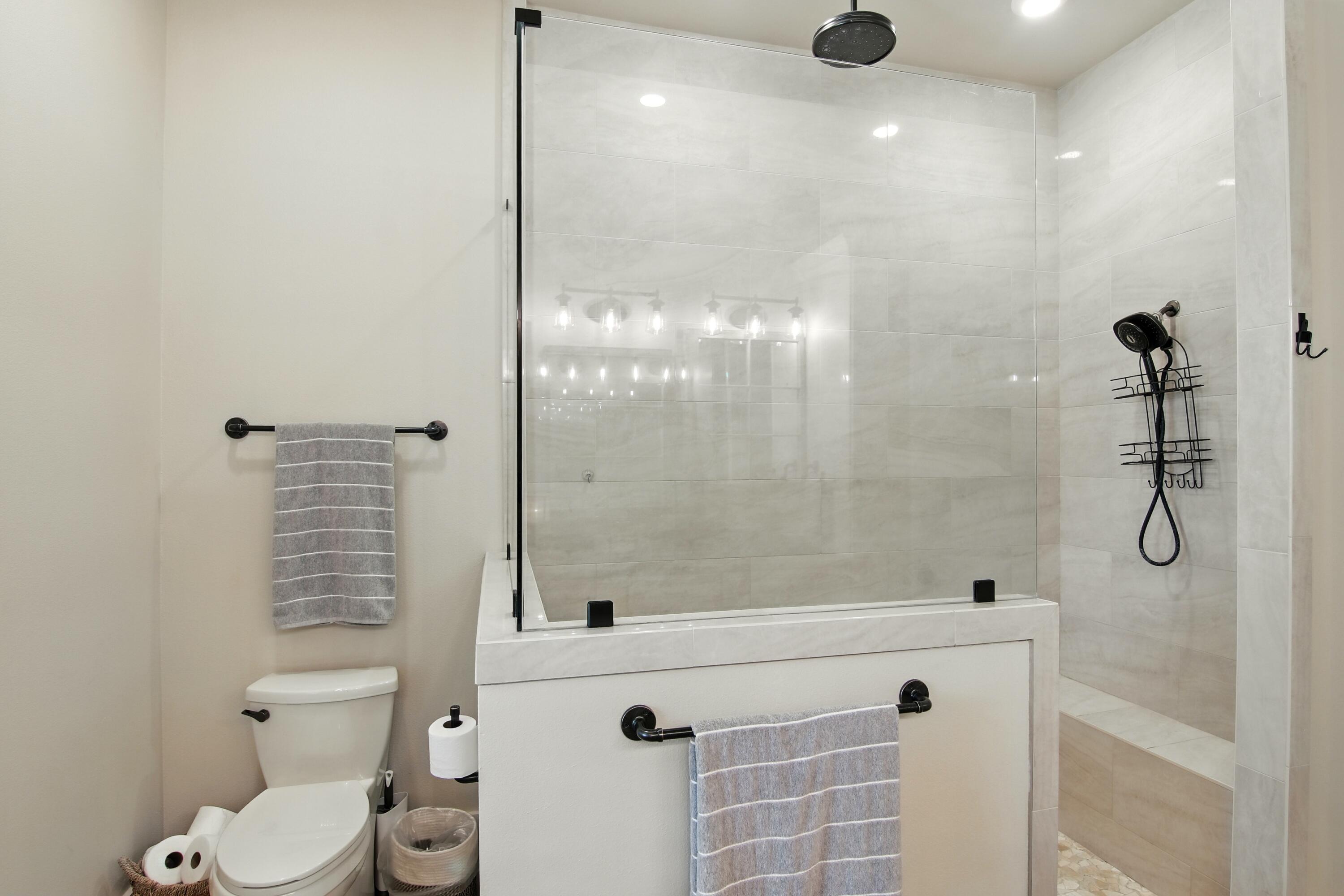 TWIN OAKS 1ST ADDN - Residential