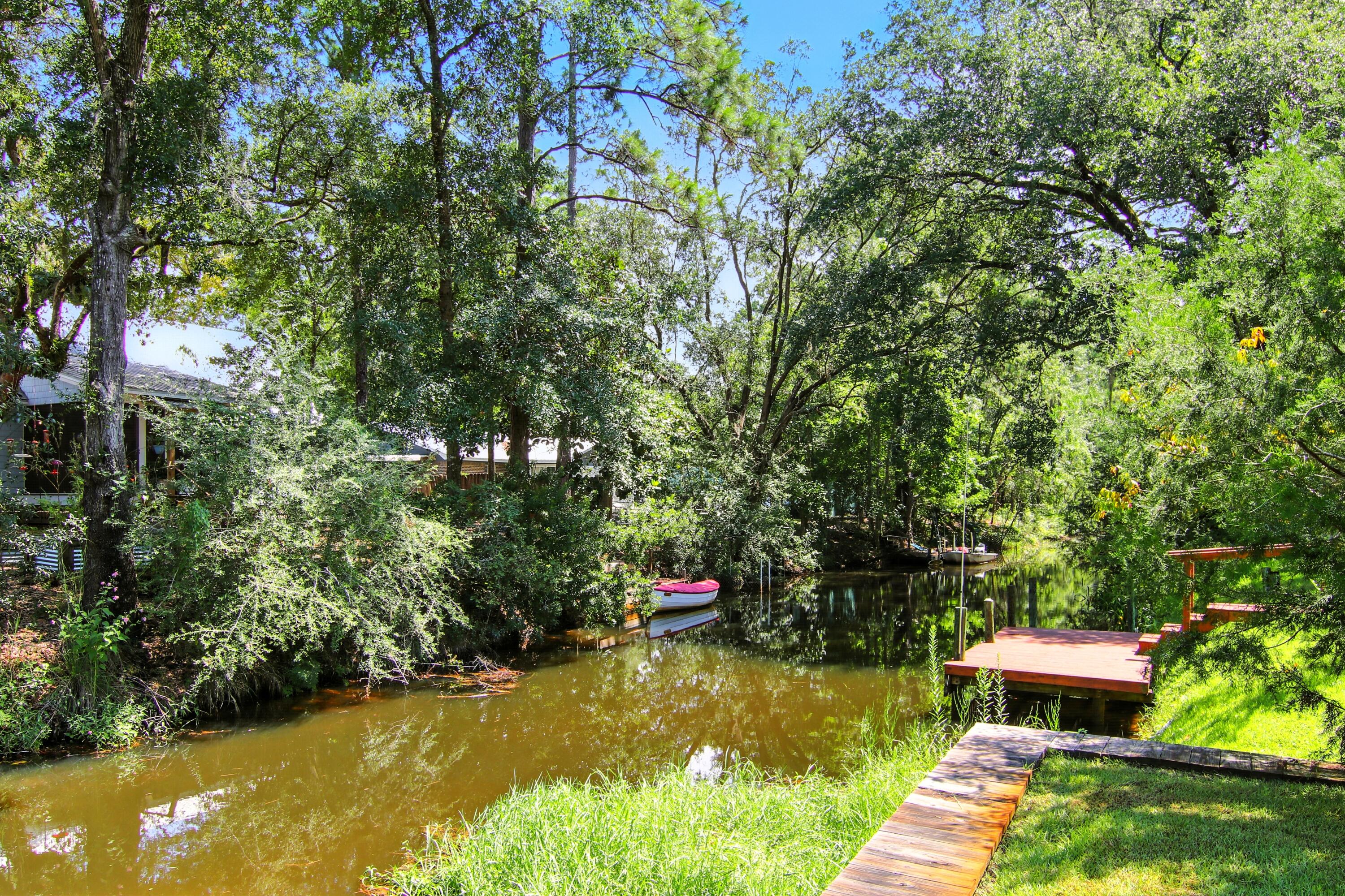 TWIN OAKS 1ST ADDN - Residential