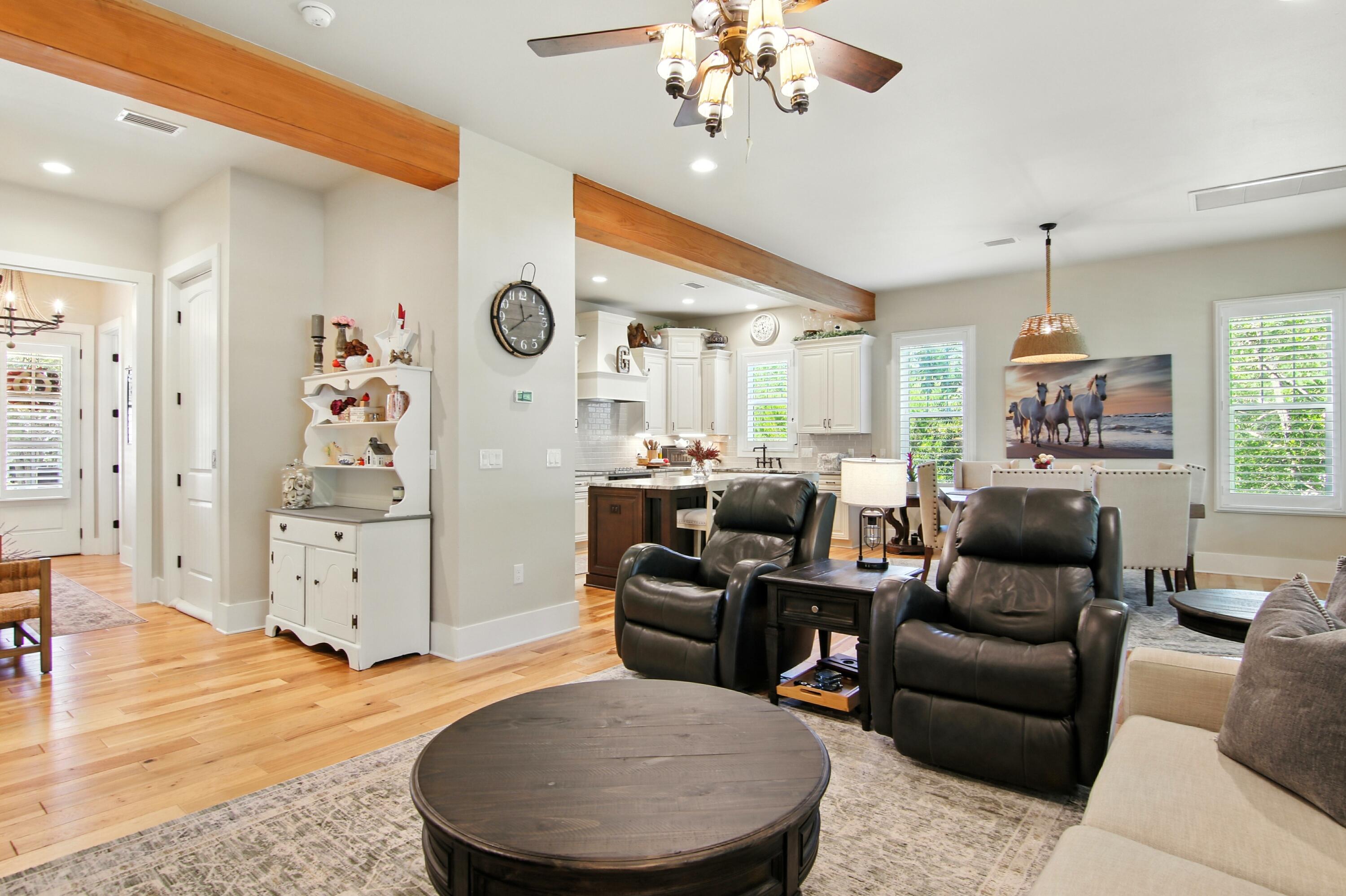 TWIN OAKS 1ST ADDN - Residential