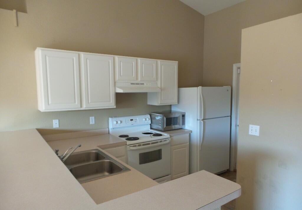 RIDGE CREST PH II - Residential Lease