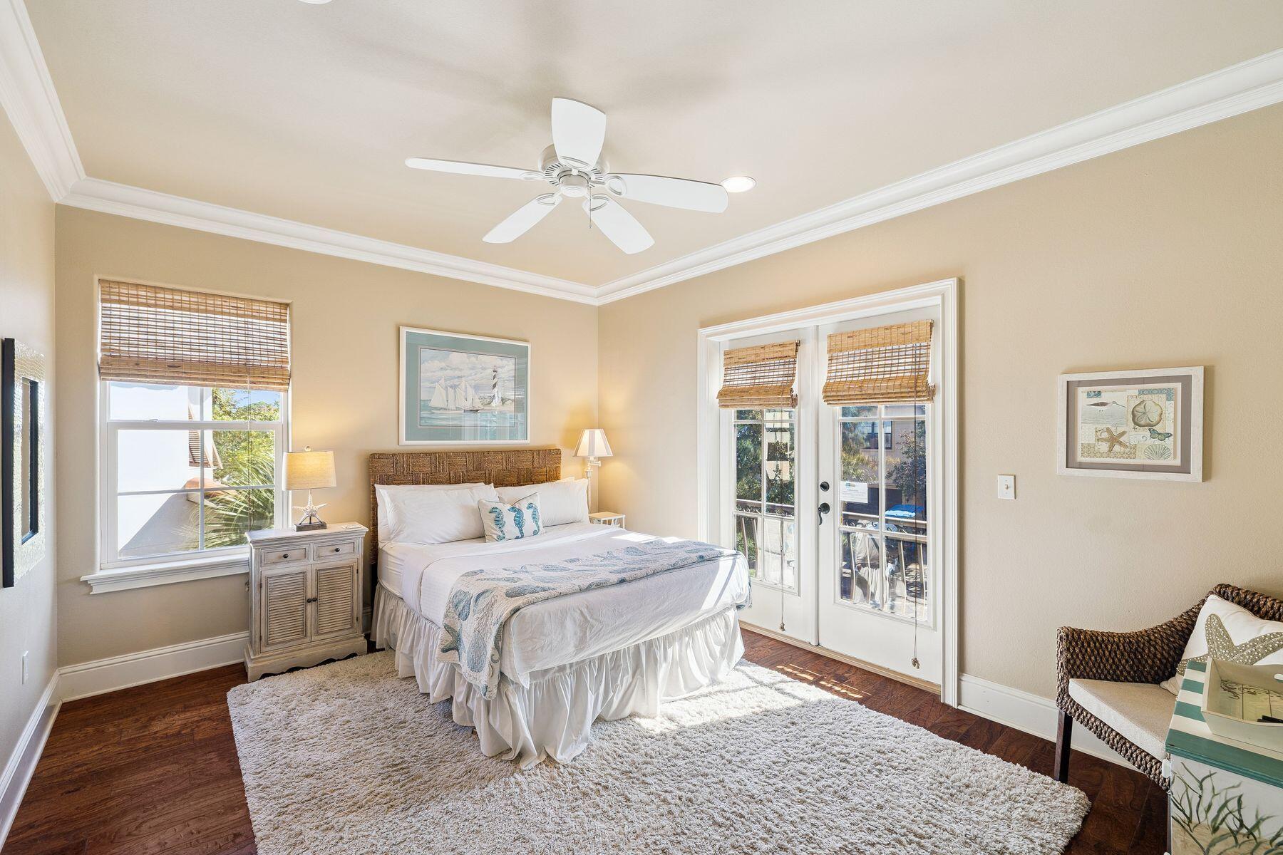 VILLA LAGO - Residential