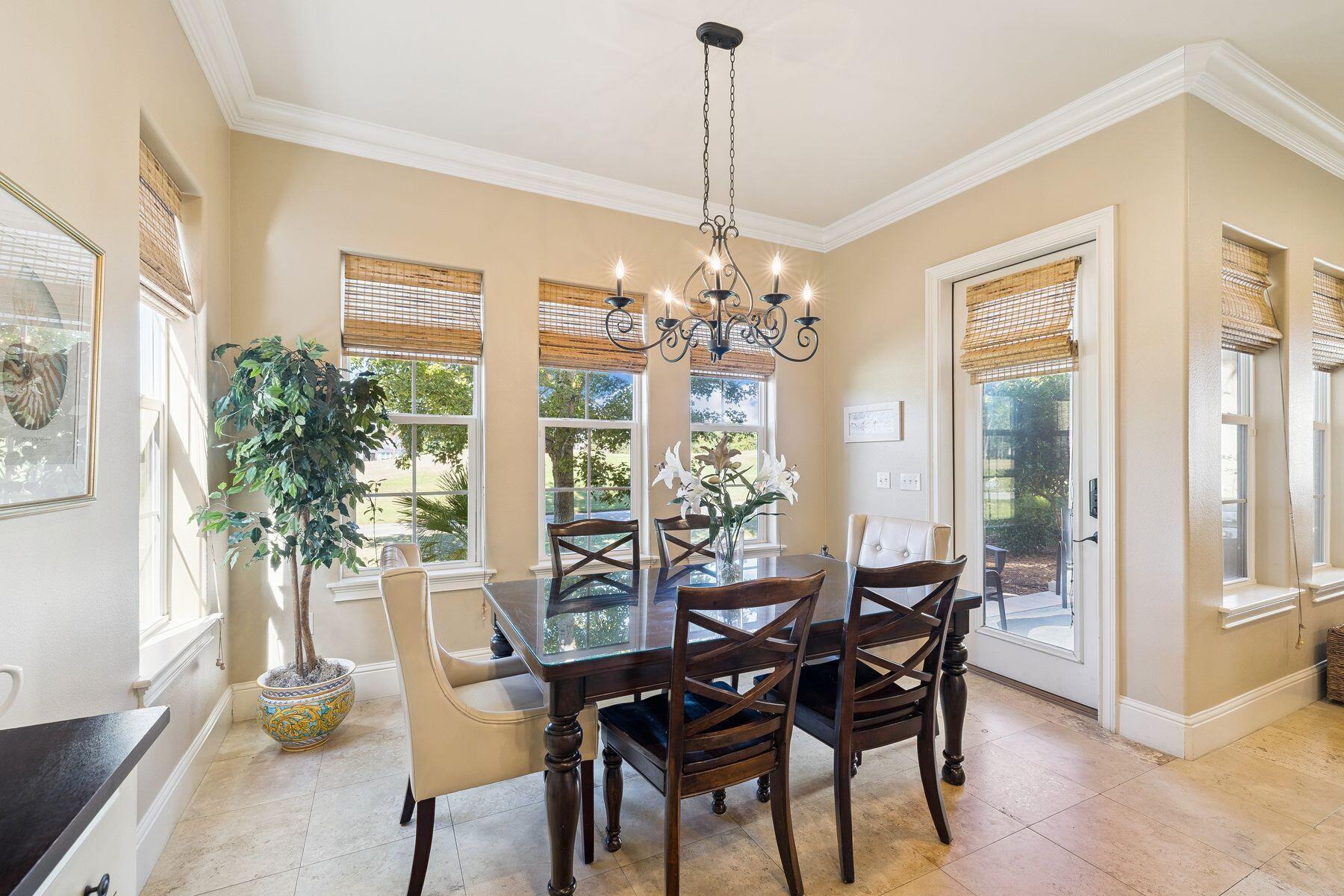 VILLA LAGO - Residential