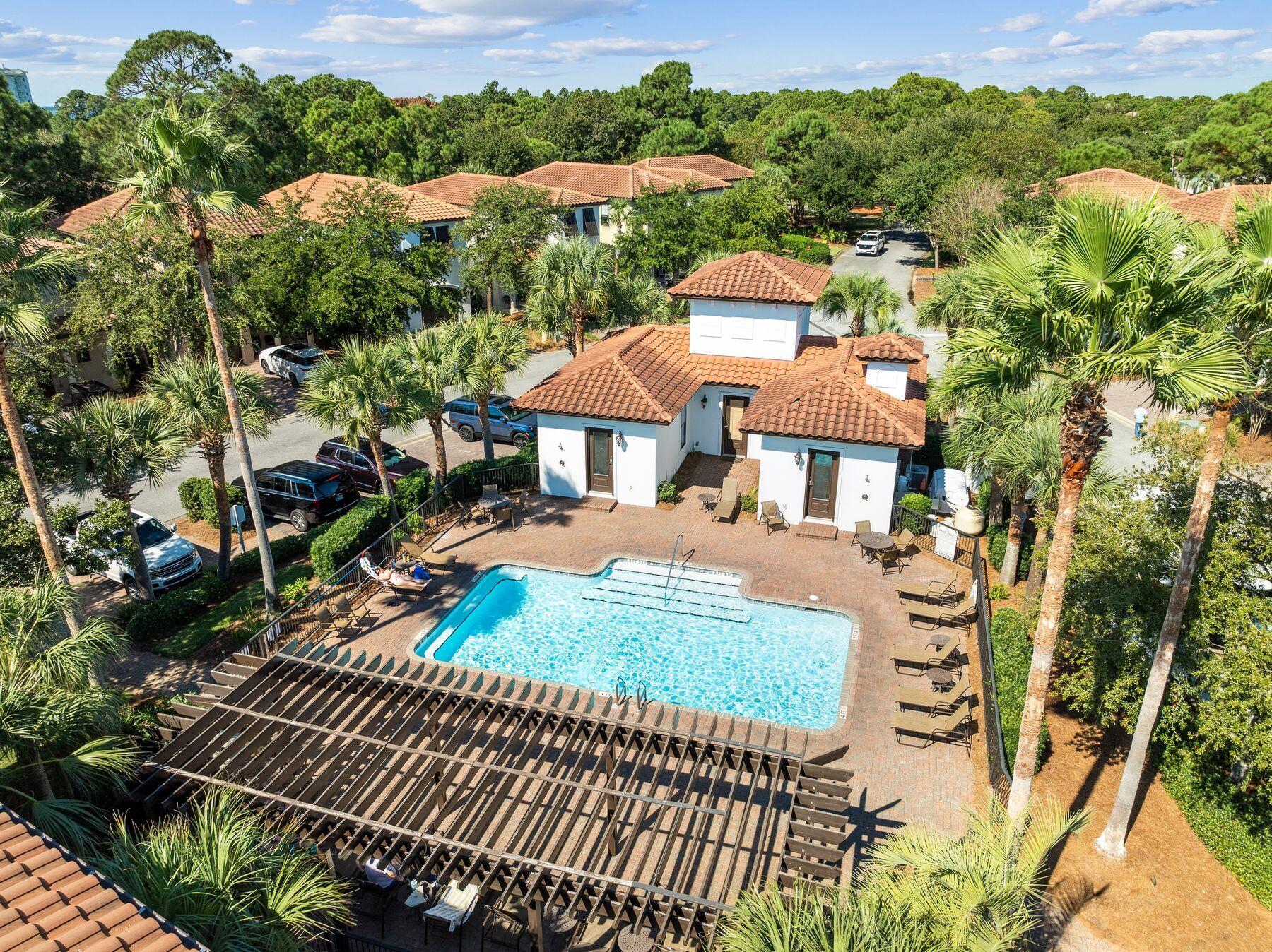 VILLA LAGO - Residential