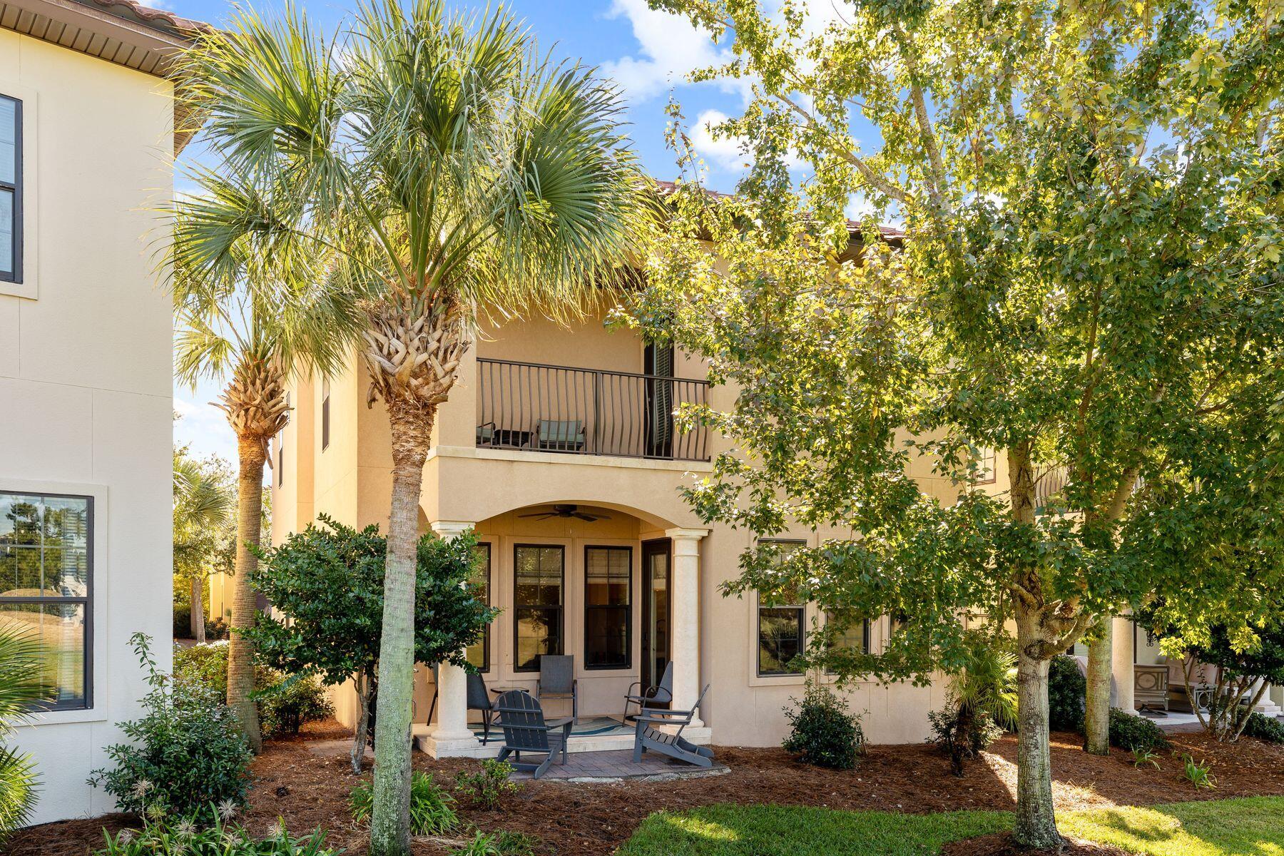 VILLA LAGO - Residential