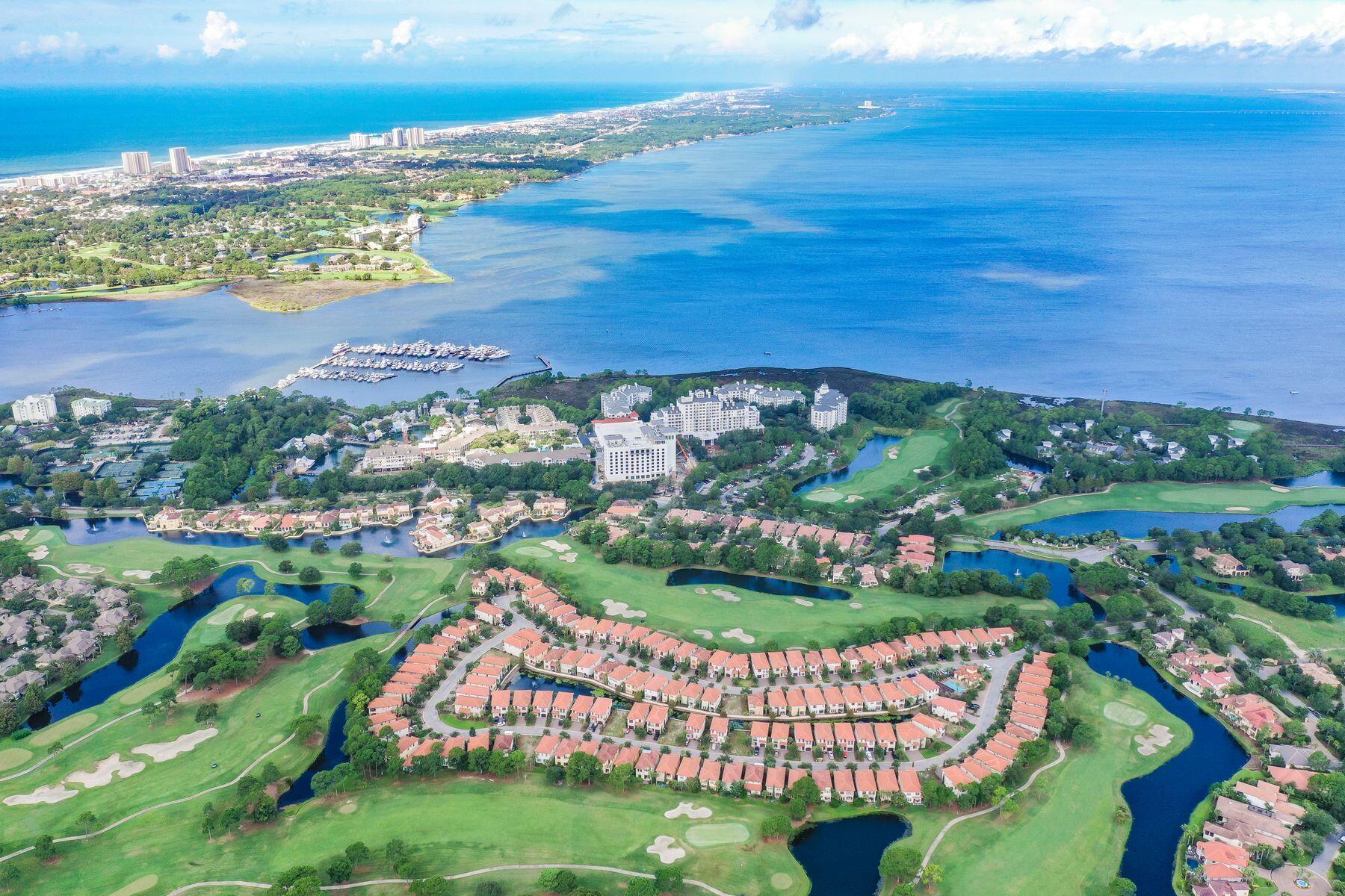 VILLA LAGO - Residential