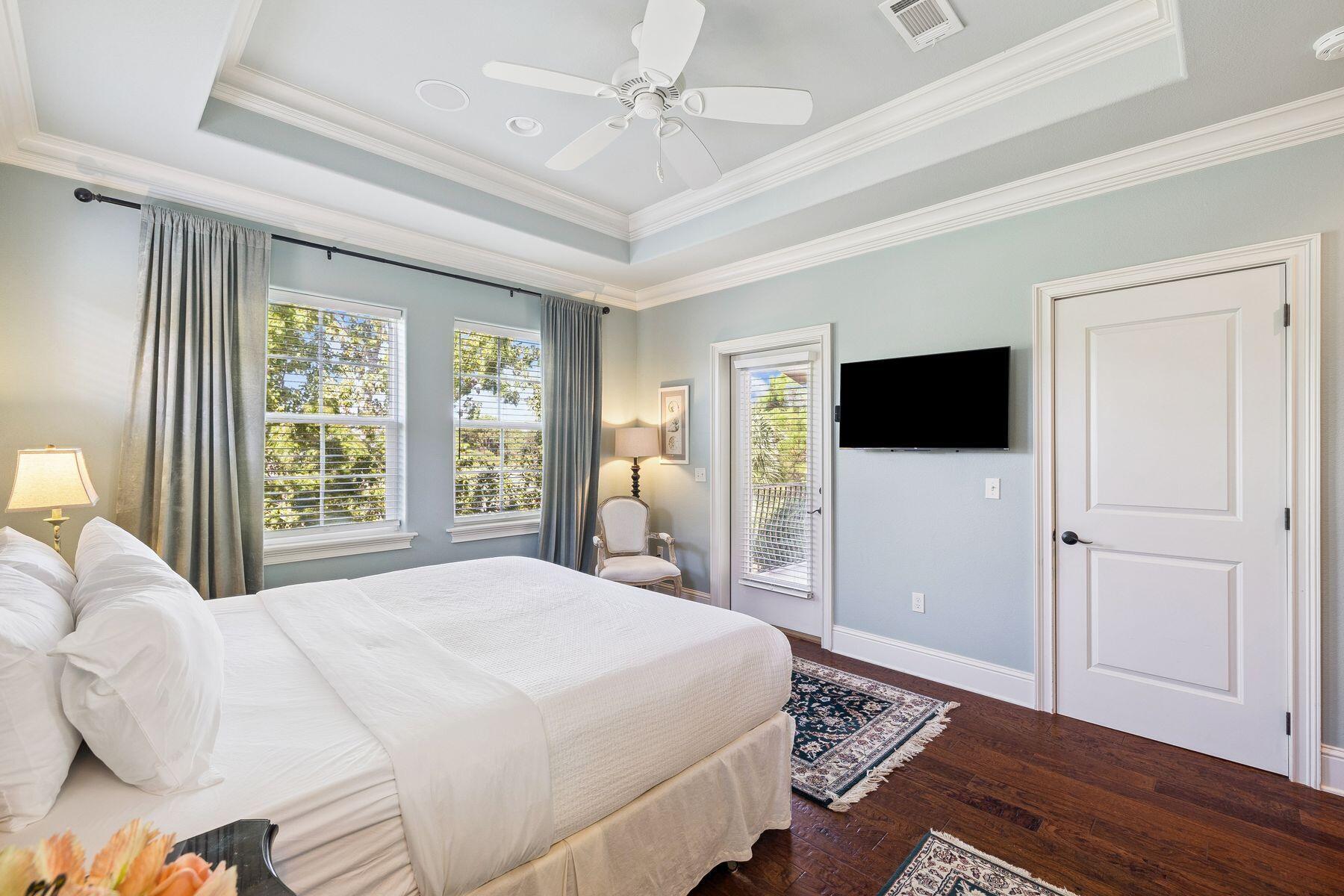 VILLA LAGO - Residential