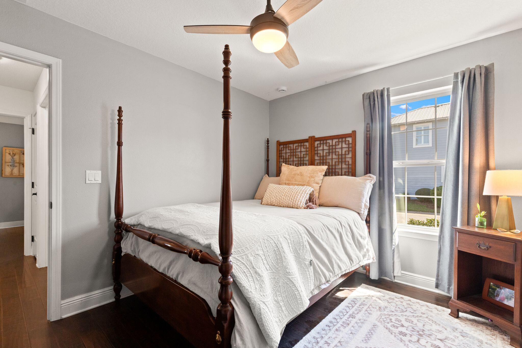 EAGLE BAY - Residential