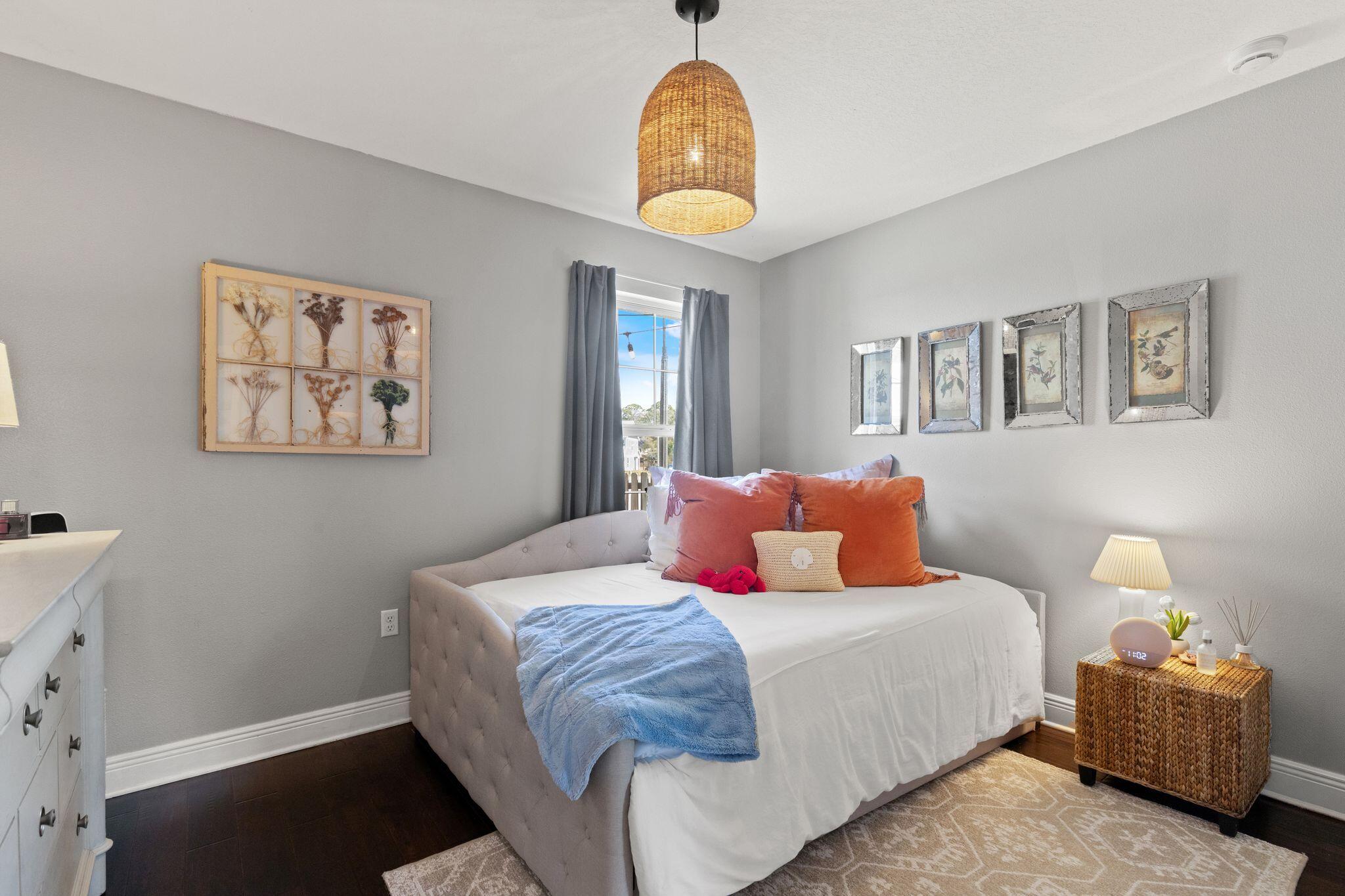 EAGLE BAY - Residential