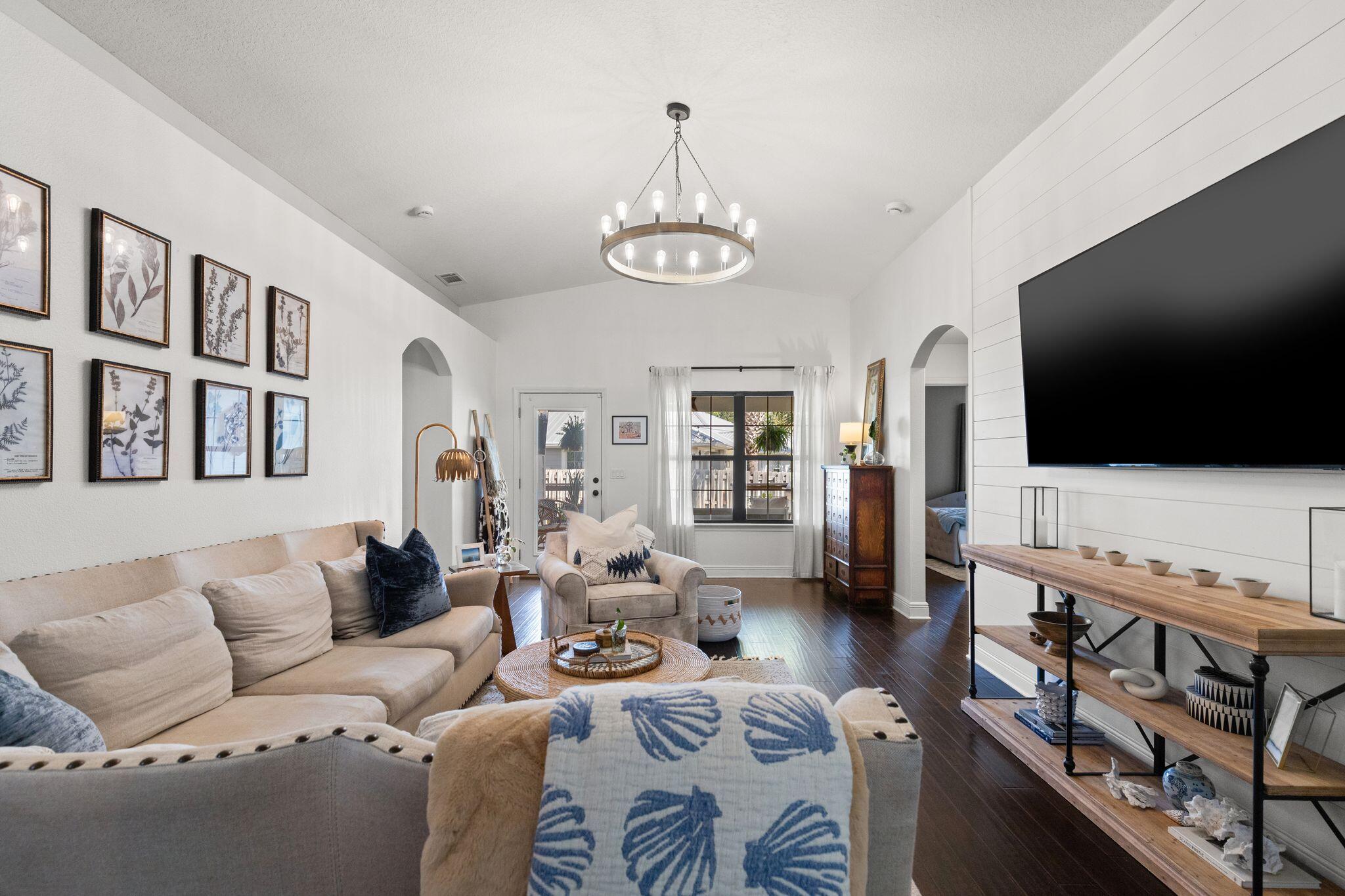 EAGLE BAY - Residential