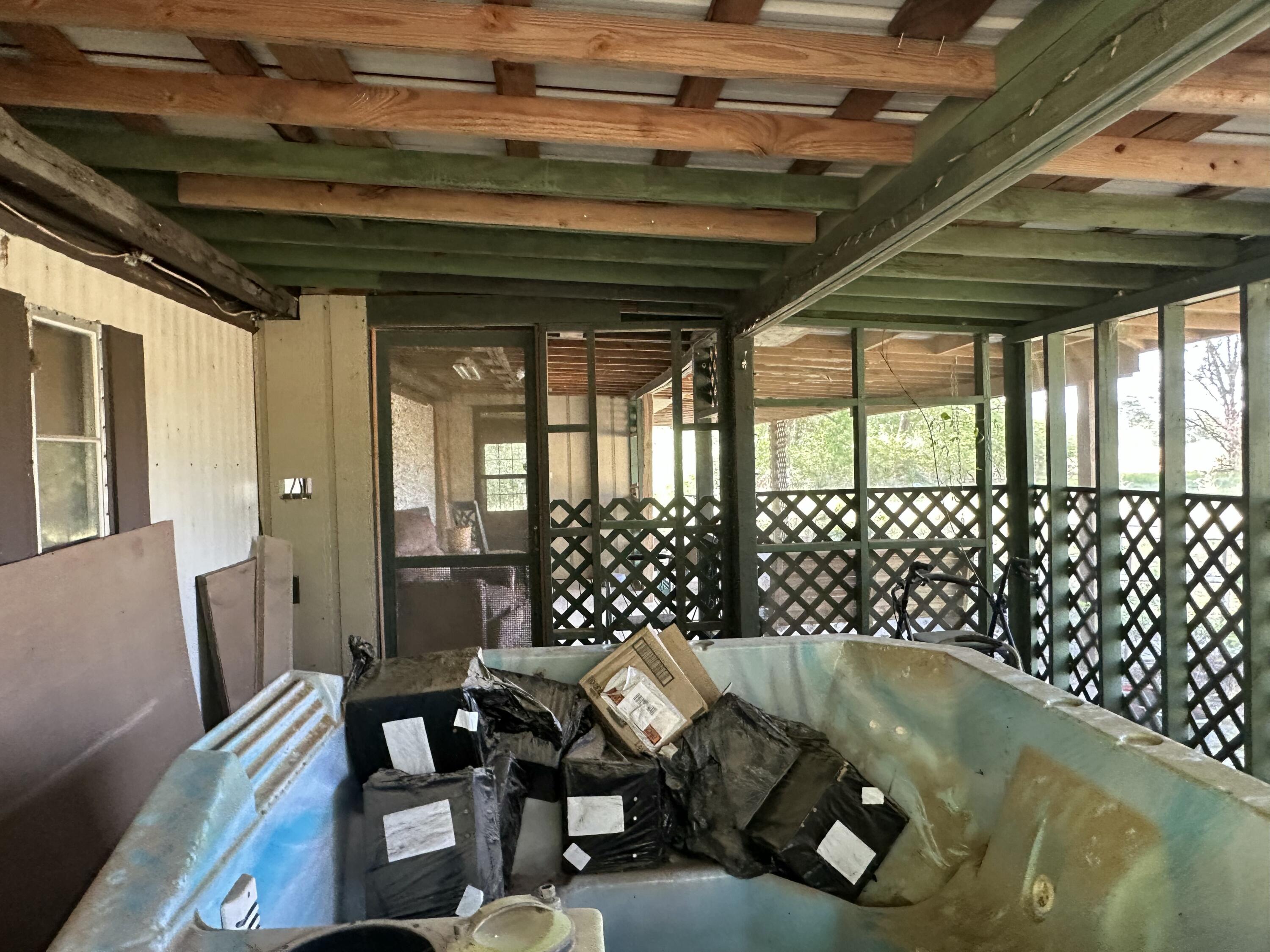 METES & BOUNDS - Residential