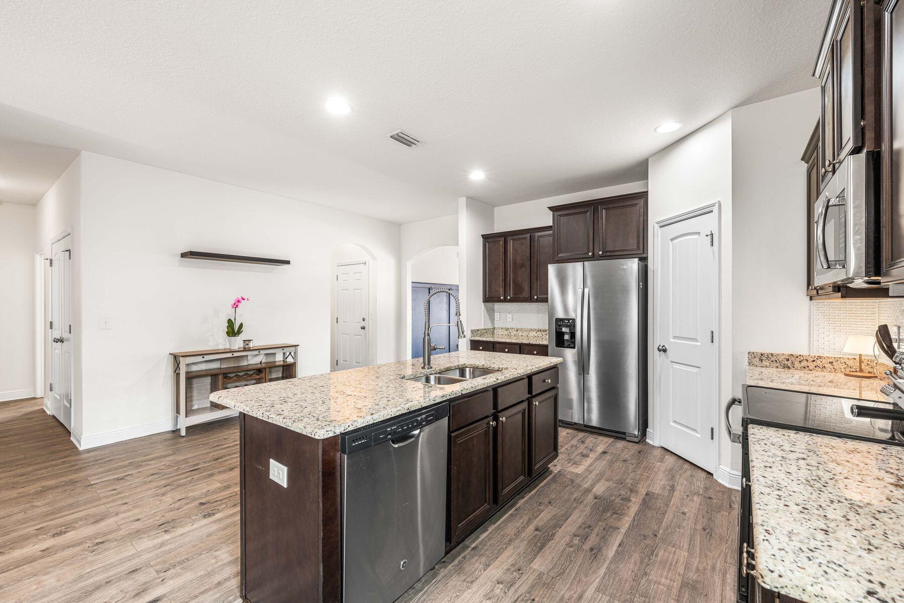 Redstone Commons - Residential