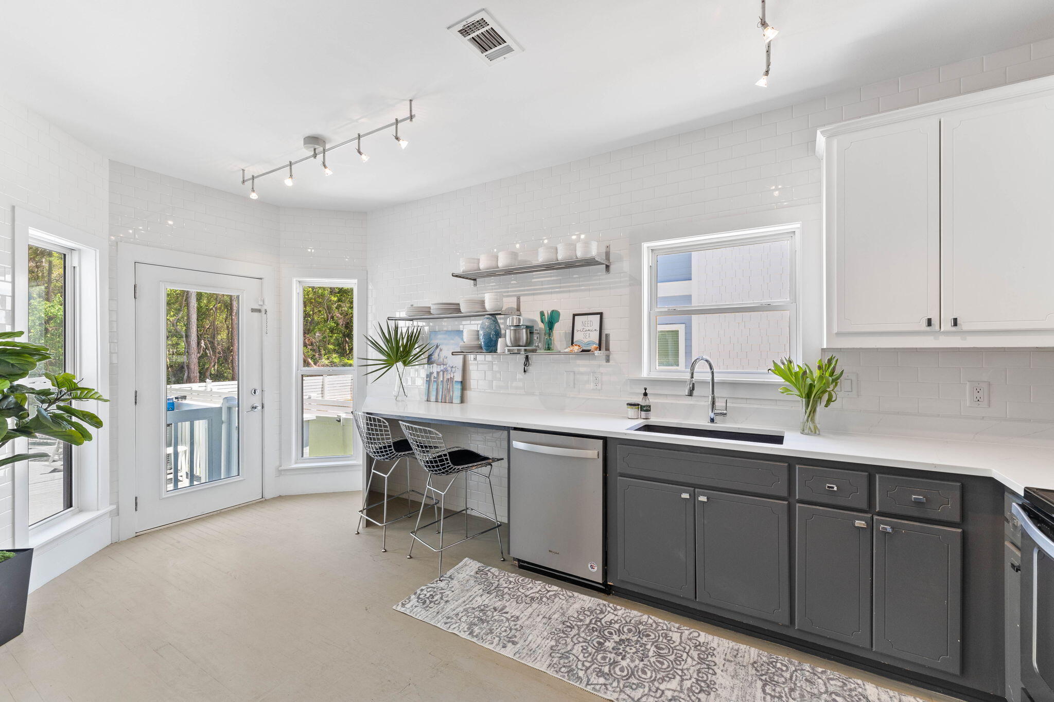 GULF SHORE MANOR - Residential