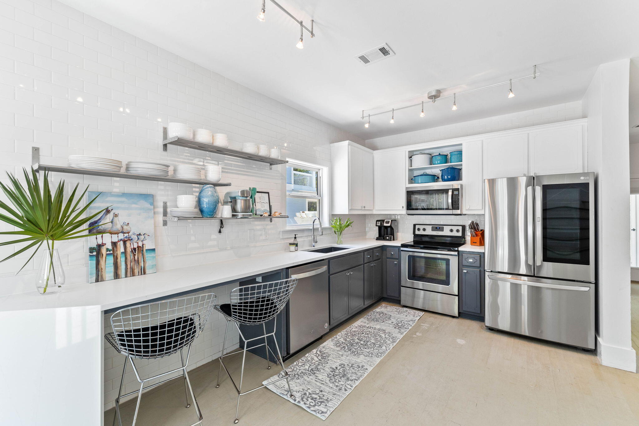 GULF SHORE MANOR - Residential