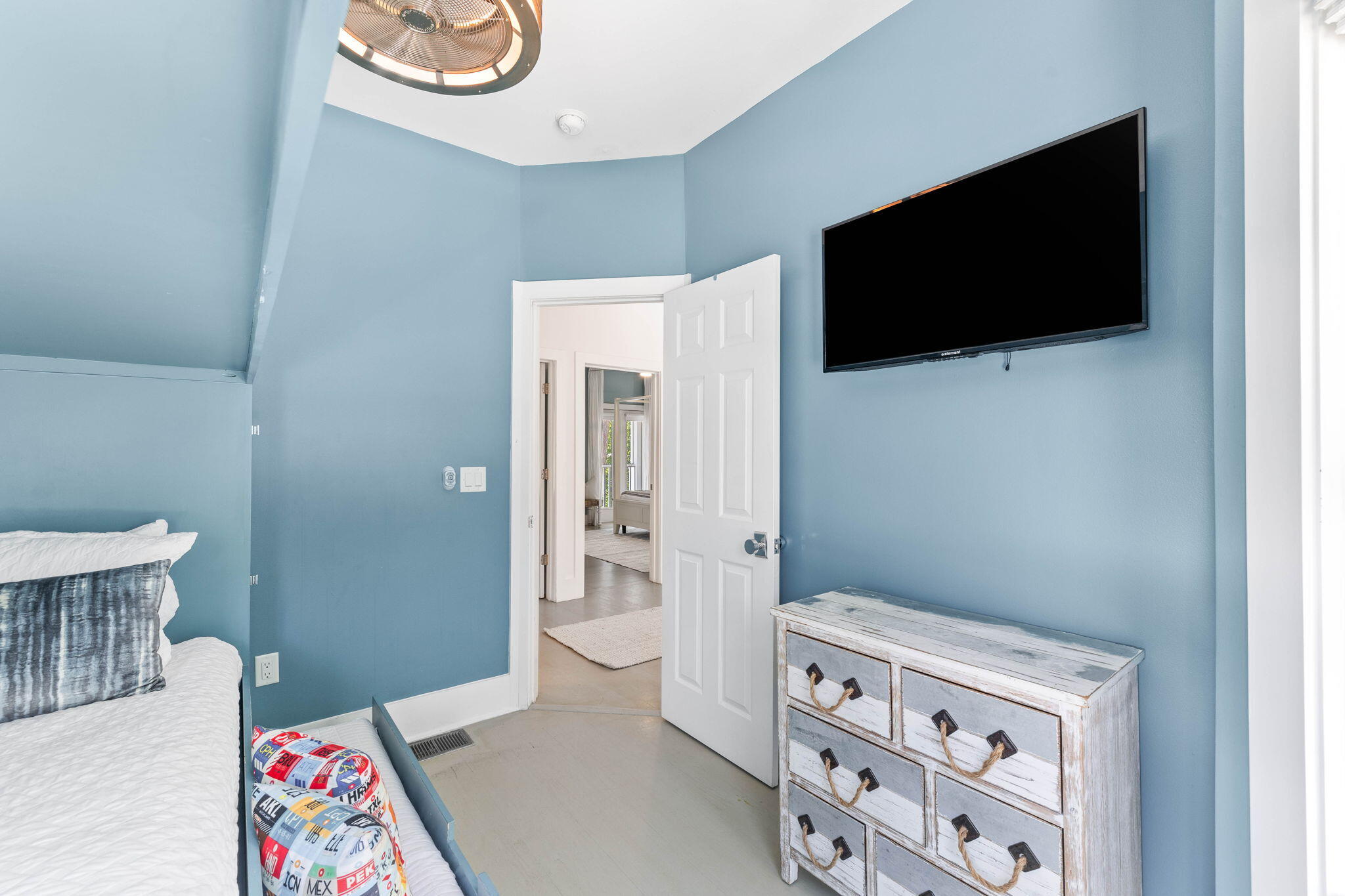 GULF SHORE MANOR - Residential