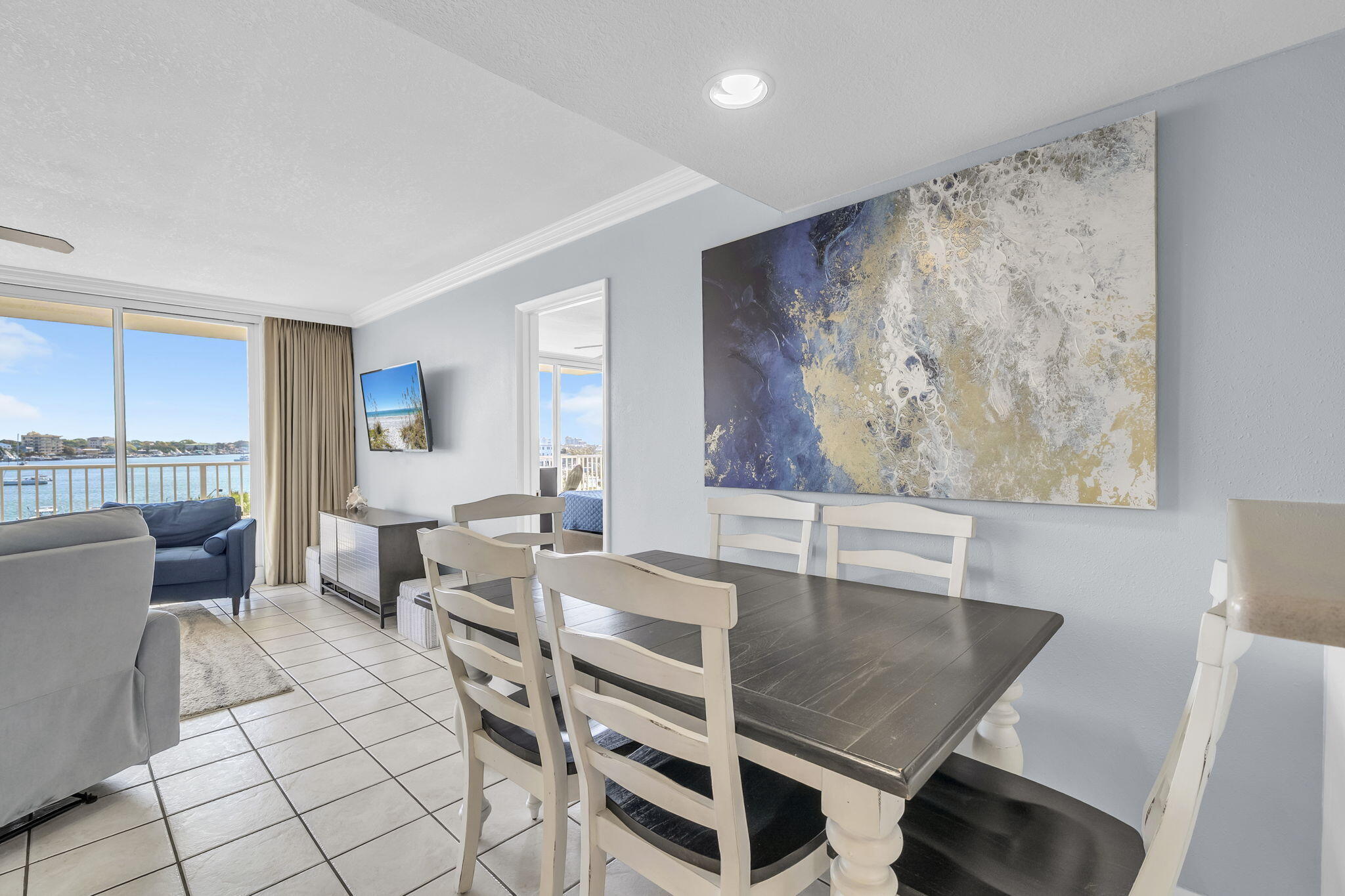 WATERVIEW TOWERS - Residential