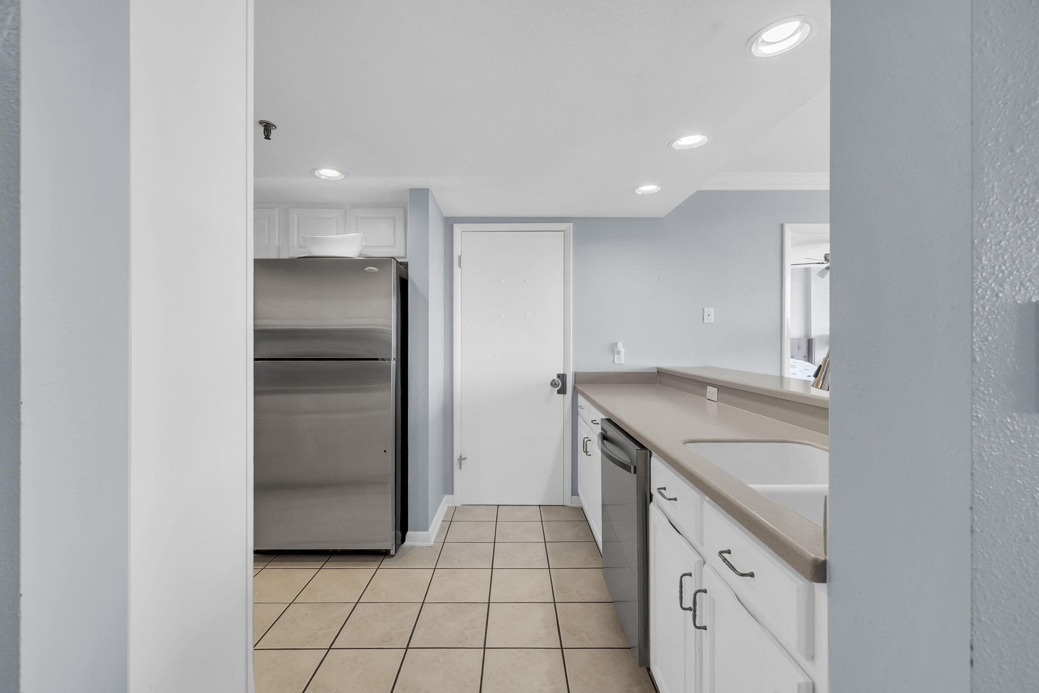 WATERVIEW TOWERS - Residential