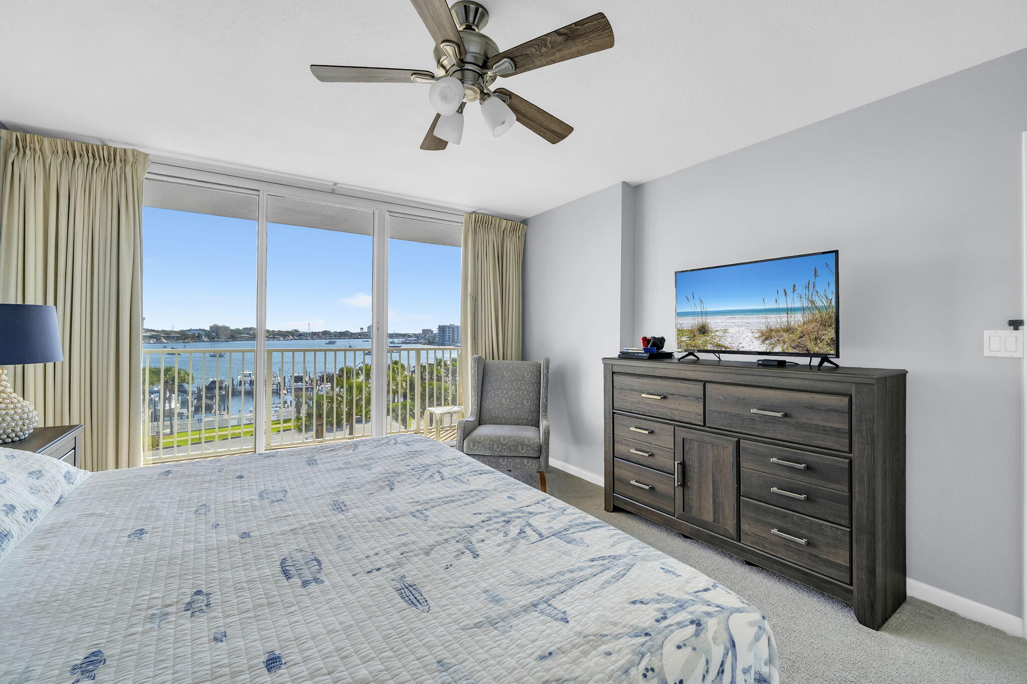 WATERVIEW TOWERS - Residential