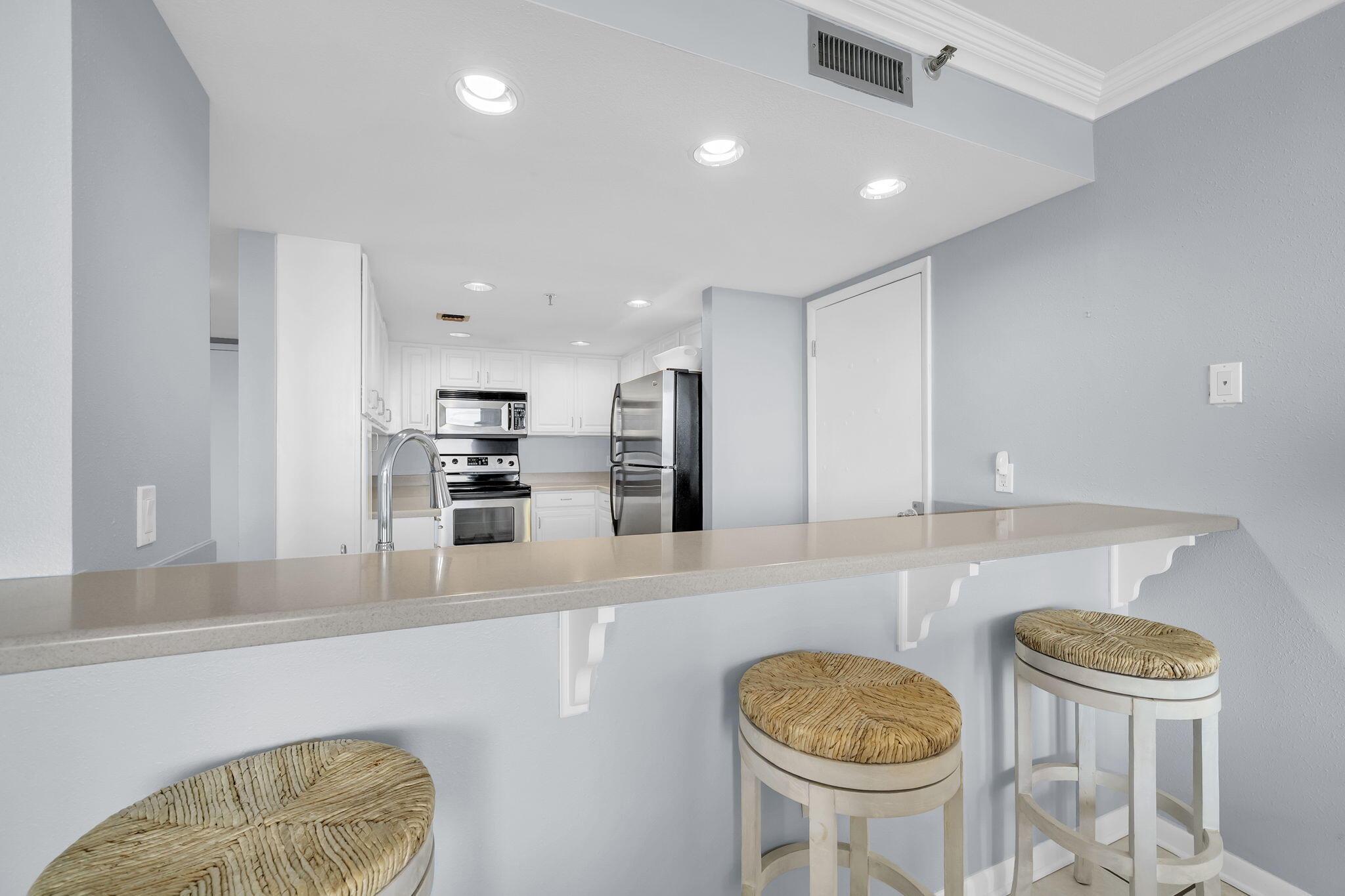 WATERVIEW TOWERS - Residential