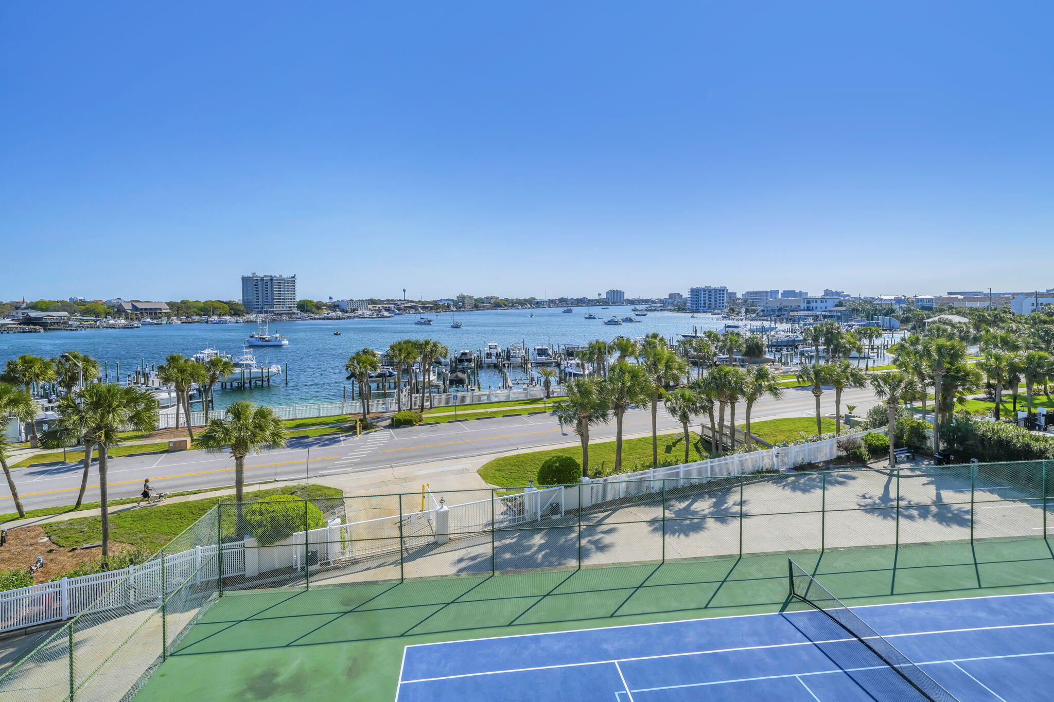 WATERVIEW TOWERS - Residential