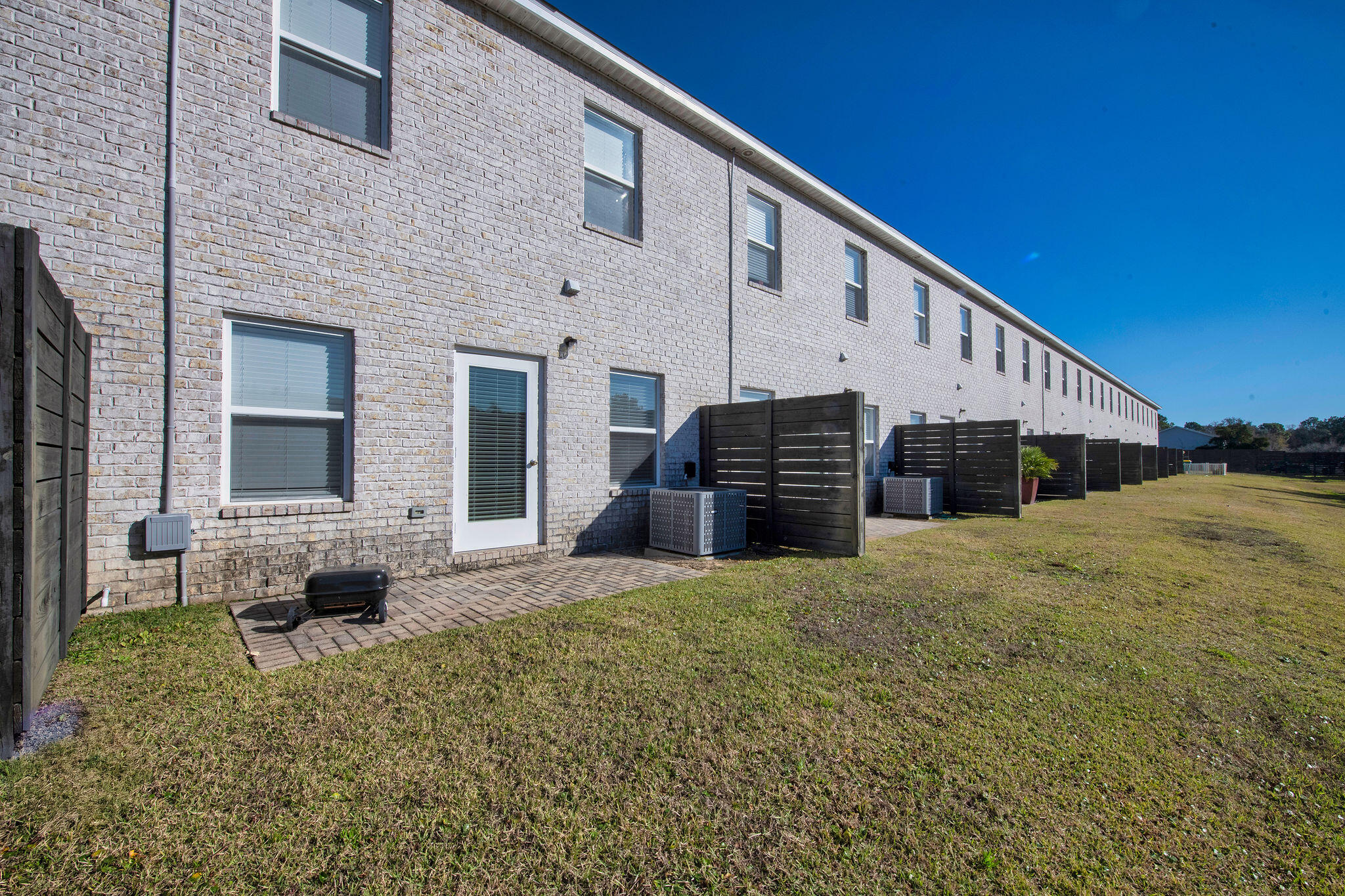 STABLE LANES - Residential