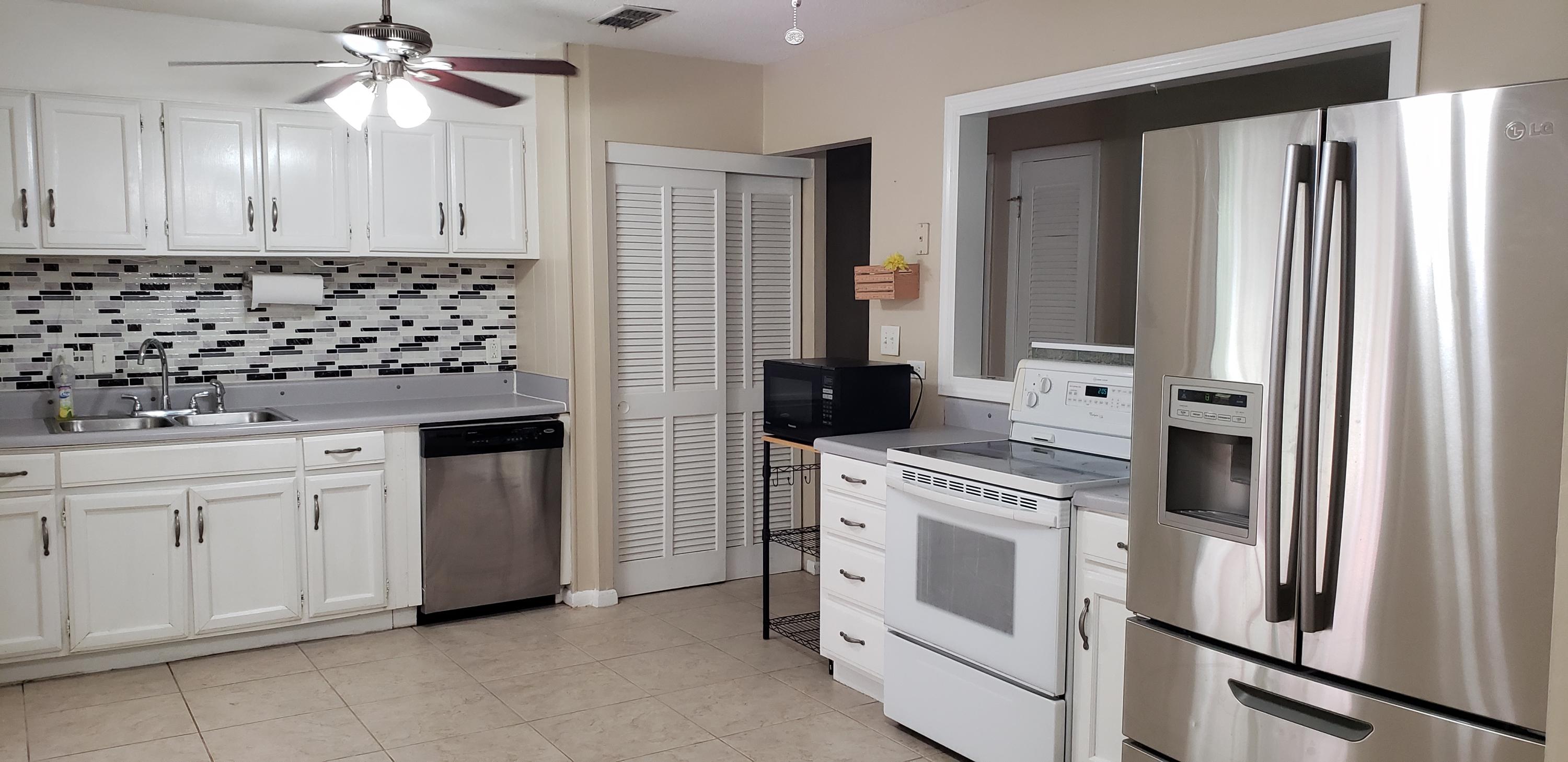 CAROL ANNE MANOR 1ST ADDN - Residential Lease