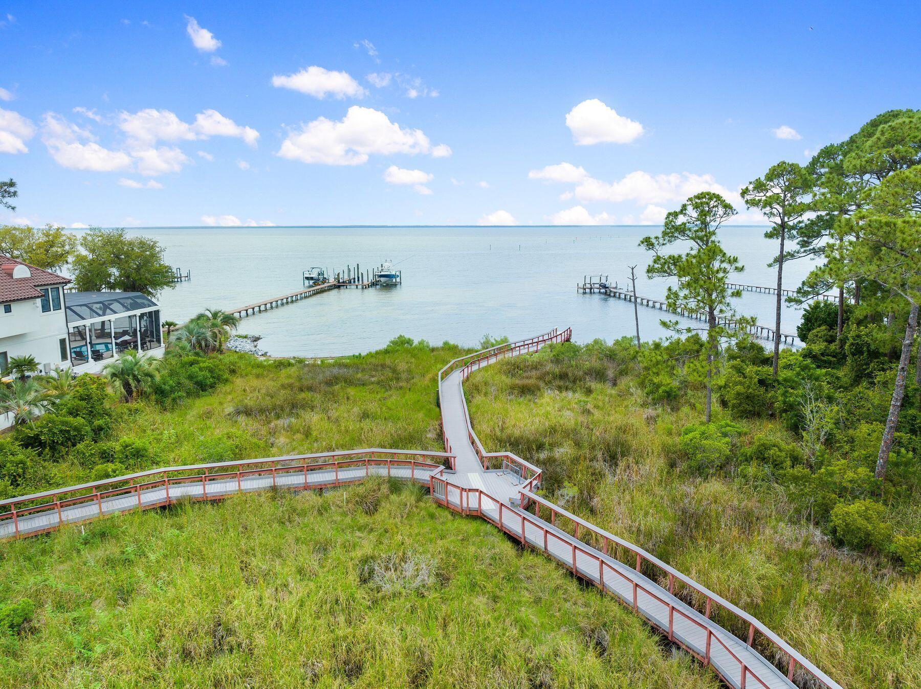 KELLY PLANTATION - Residential