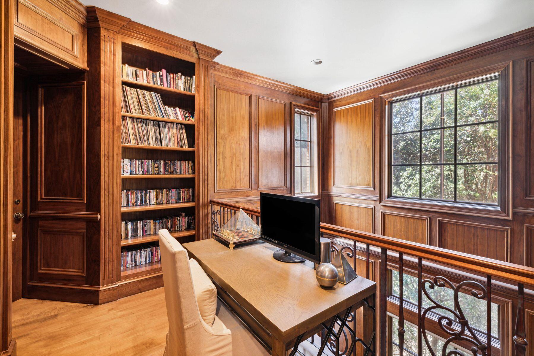 KELLY PLANTATION - Residential