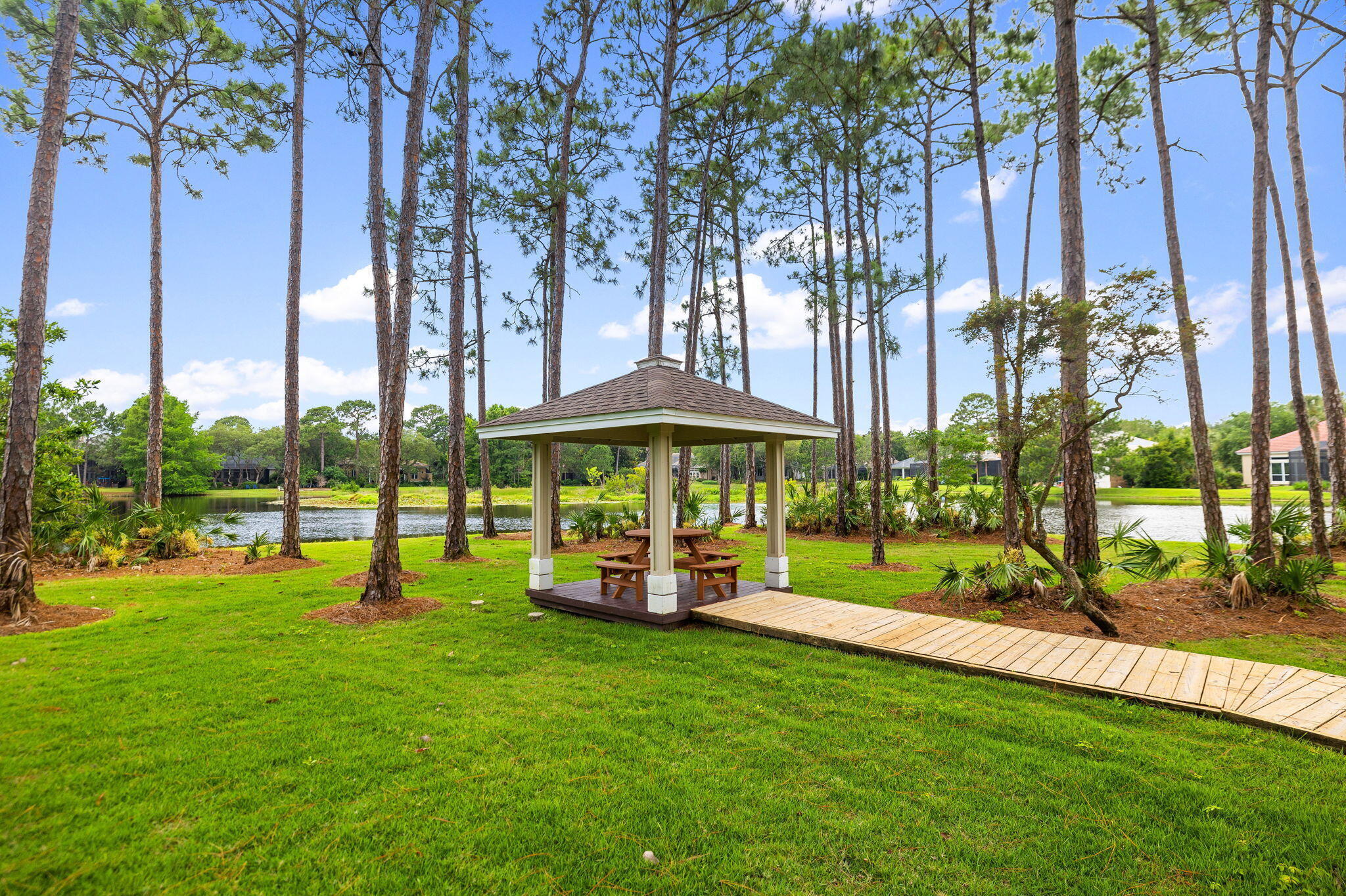 KELLY PLANTATION - Residential