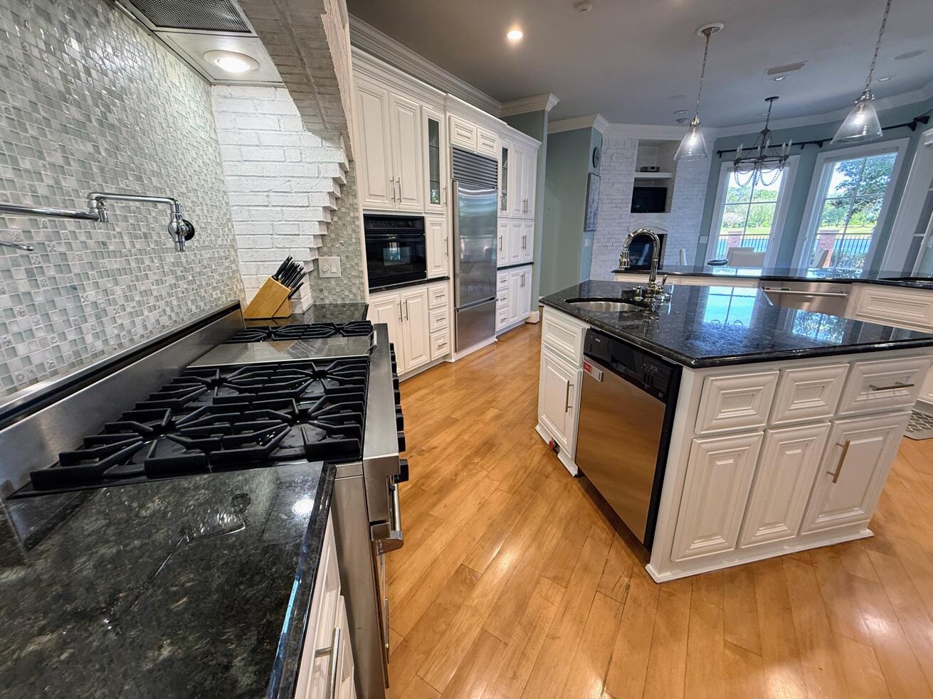 KELLY PLANTATION - Residential