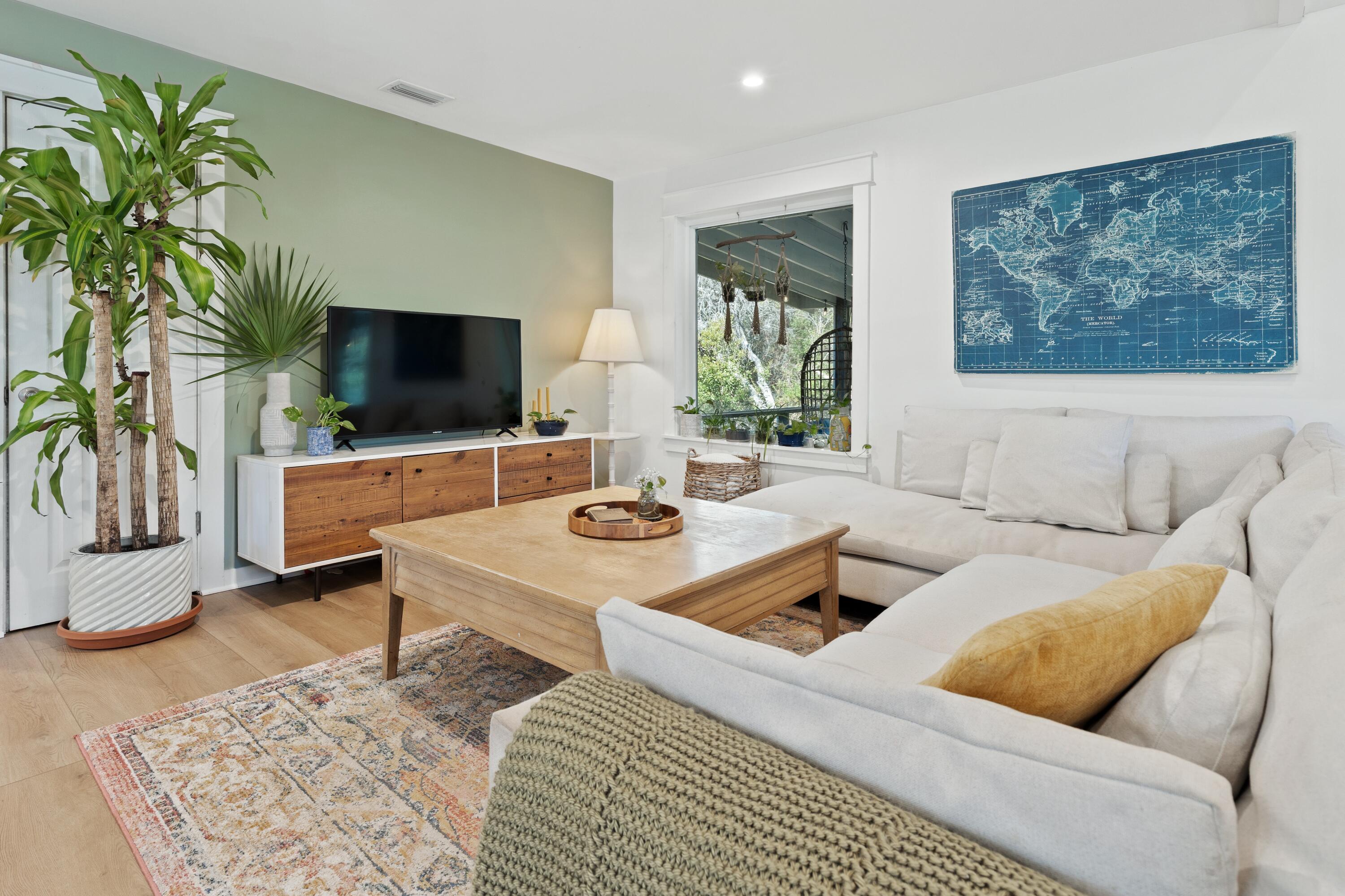 GULF SHORE MANOR - Residential