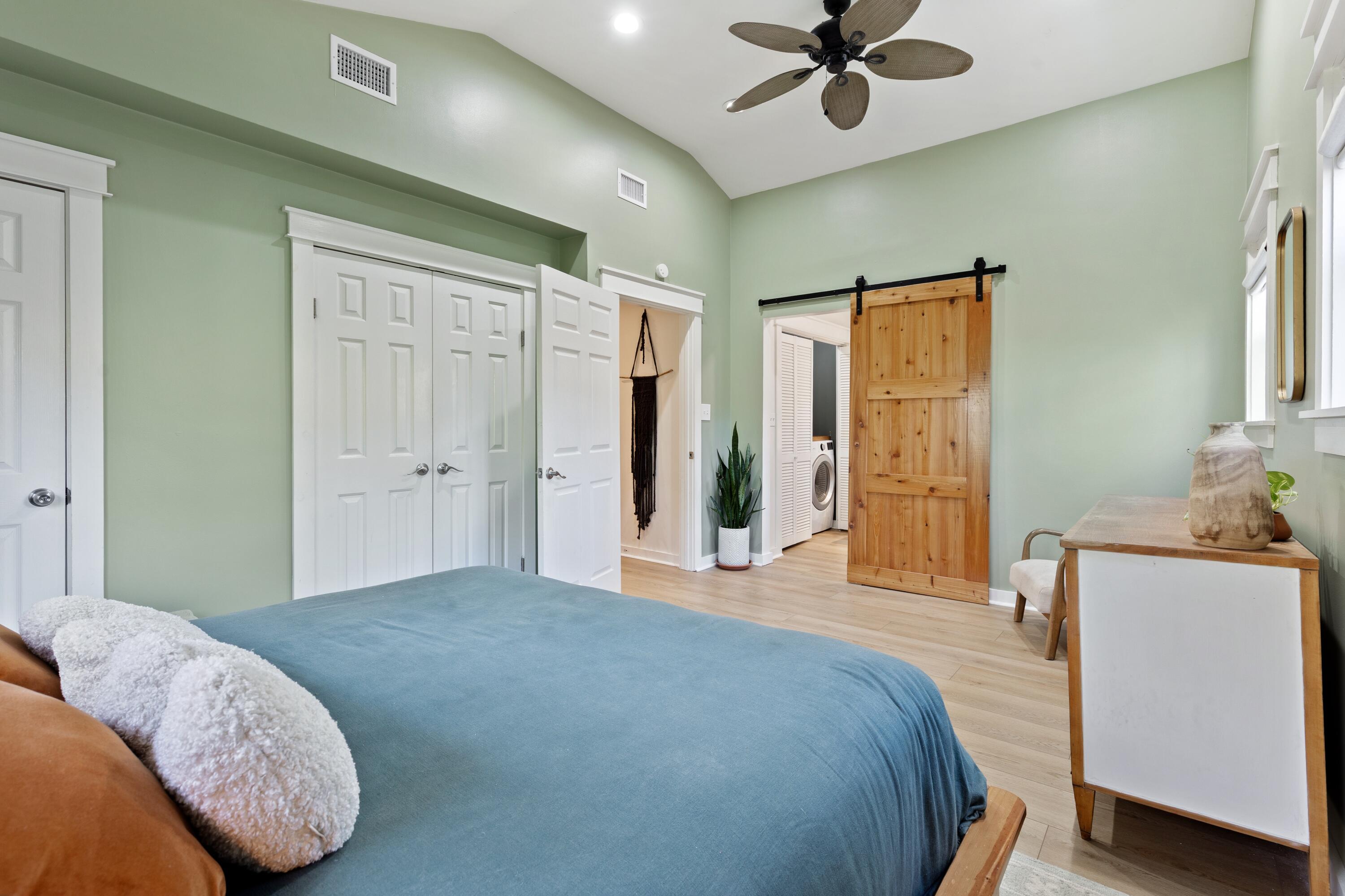 GULF SHORE MANOR - Residential