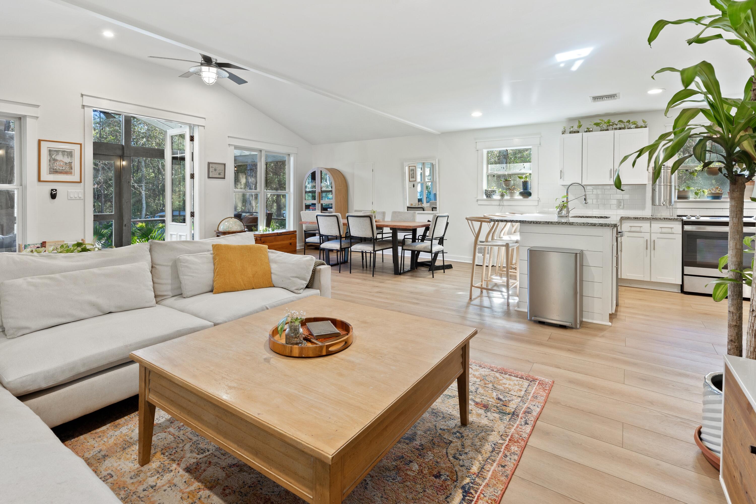 GULF SHORE MANOR - Residential