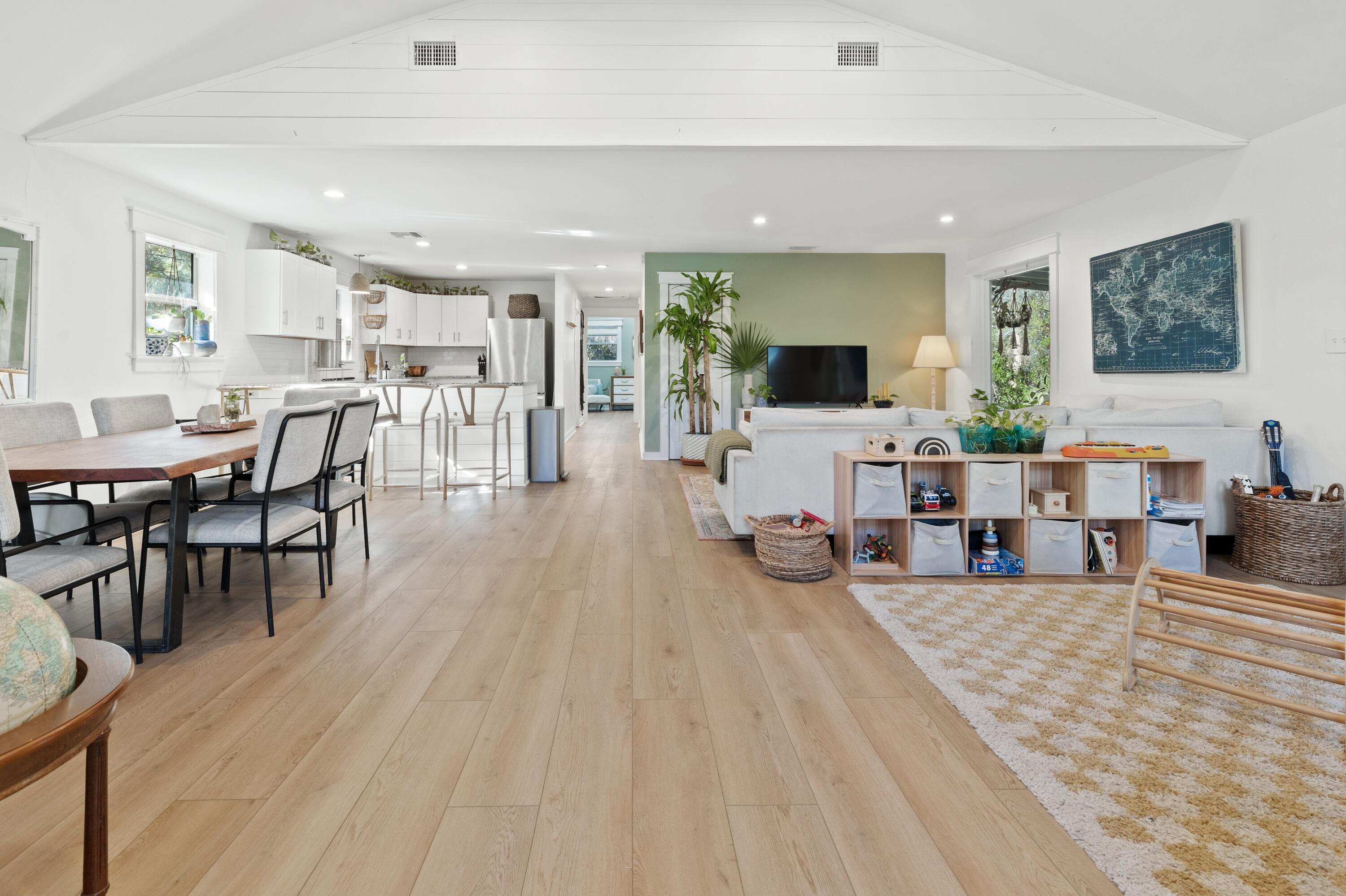 GULF SHORE MANOR - Residential