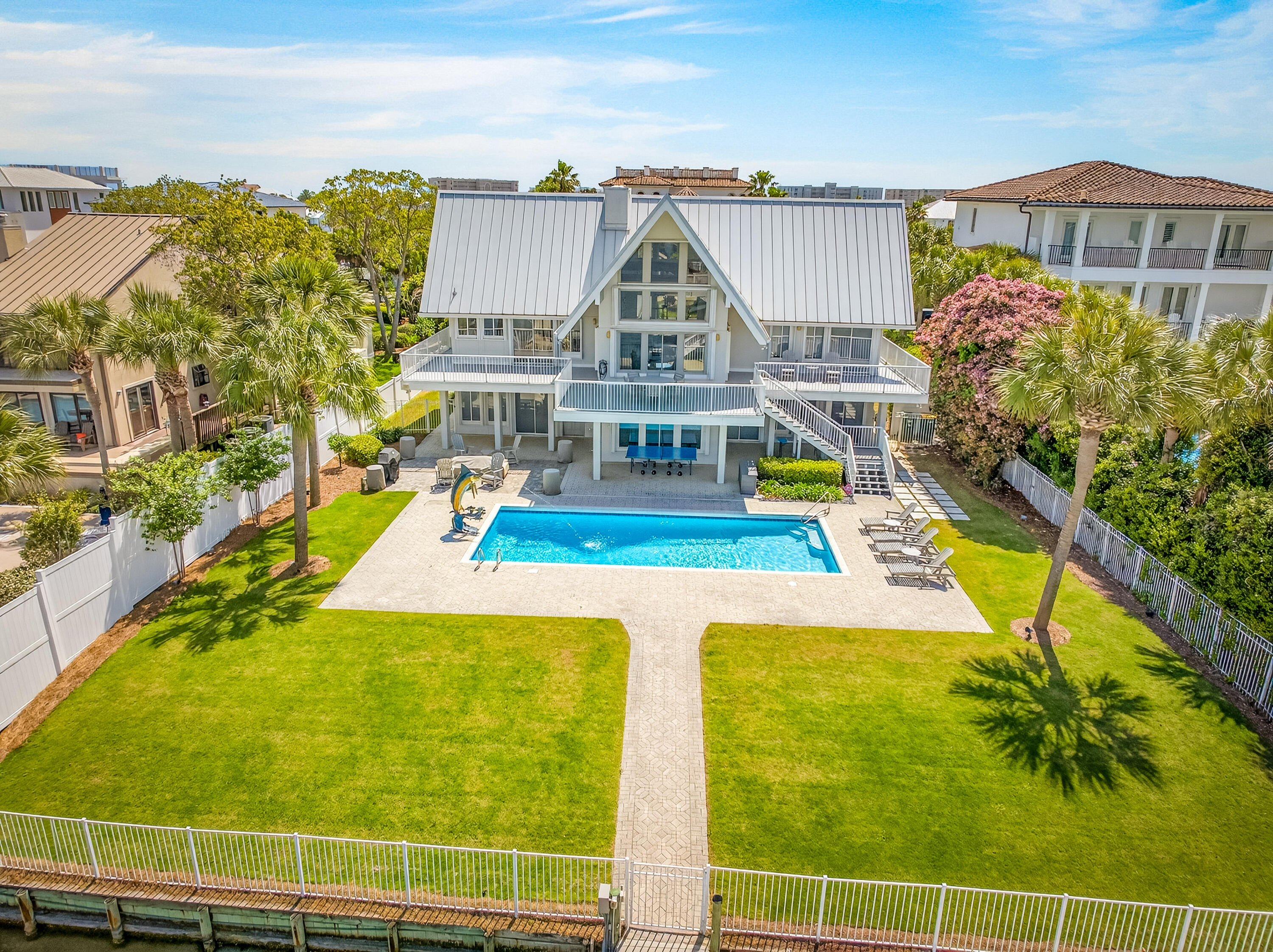 HOLIDAY ISLE - Residential