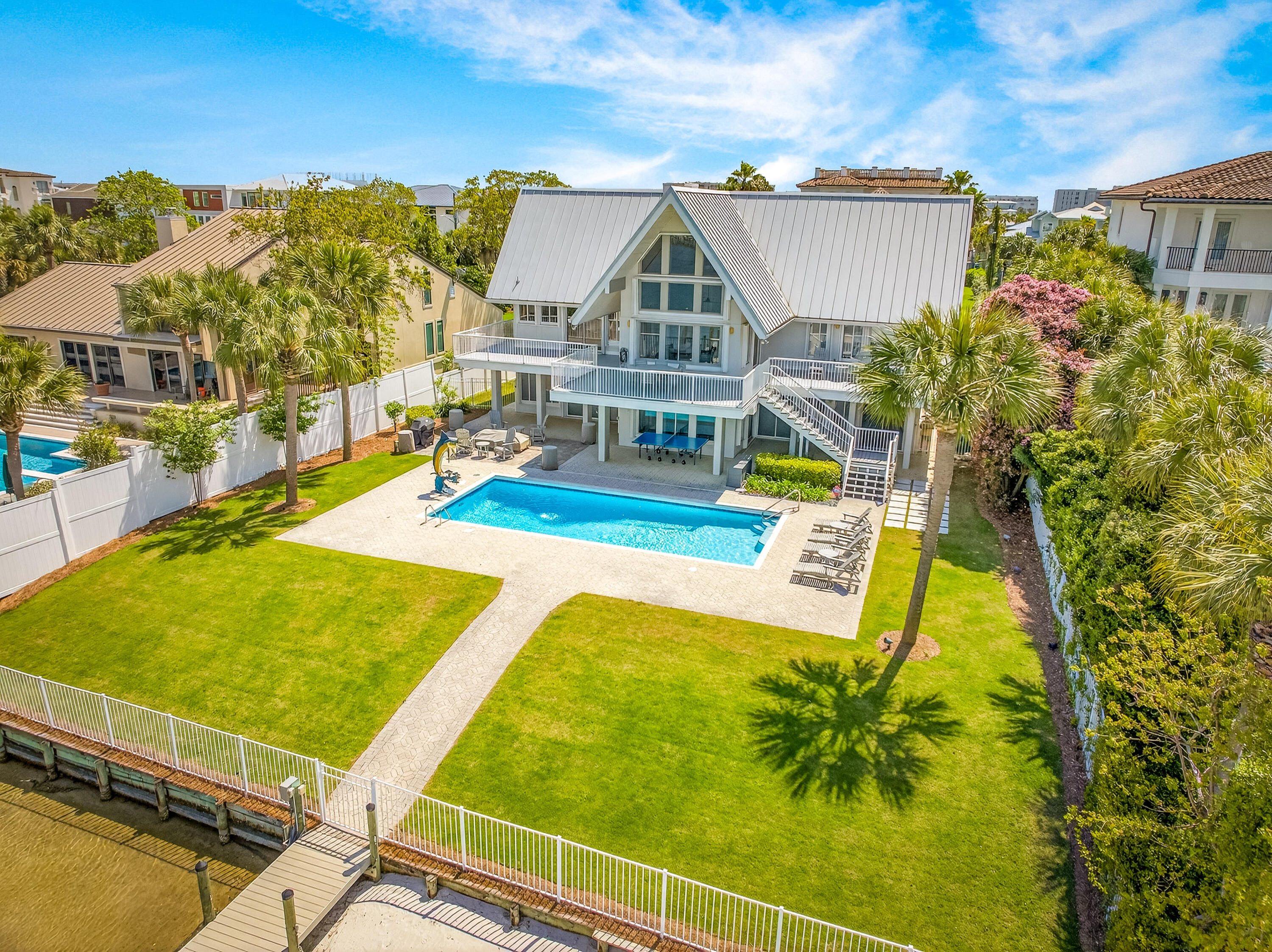 HOLIDAY ISLE - Residential