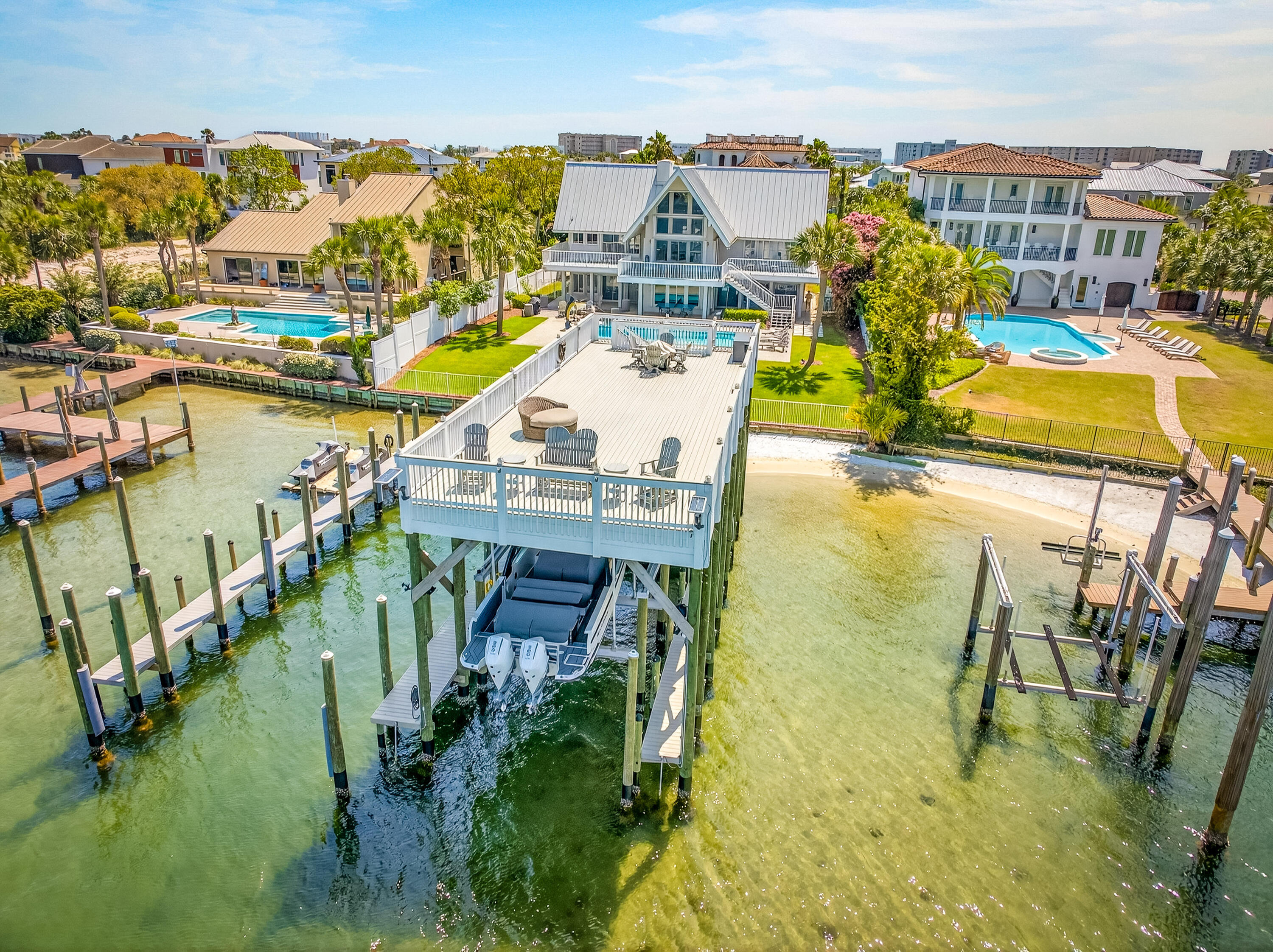 HOLIDAY ISLE - Residential