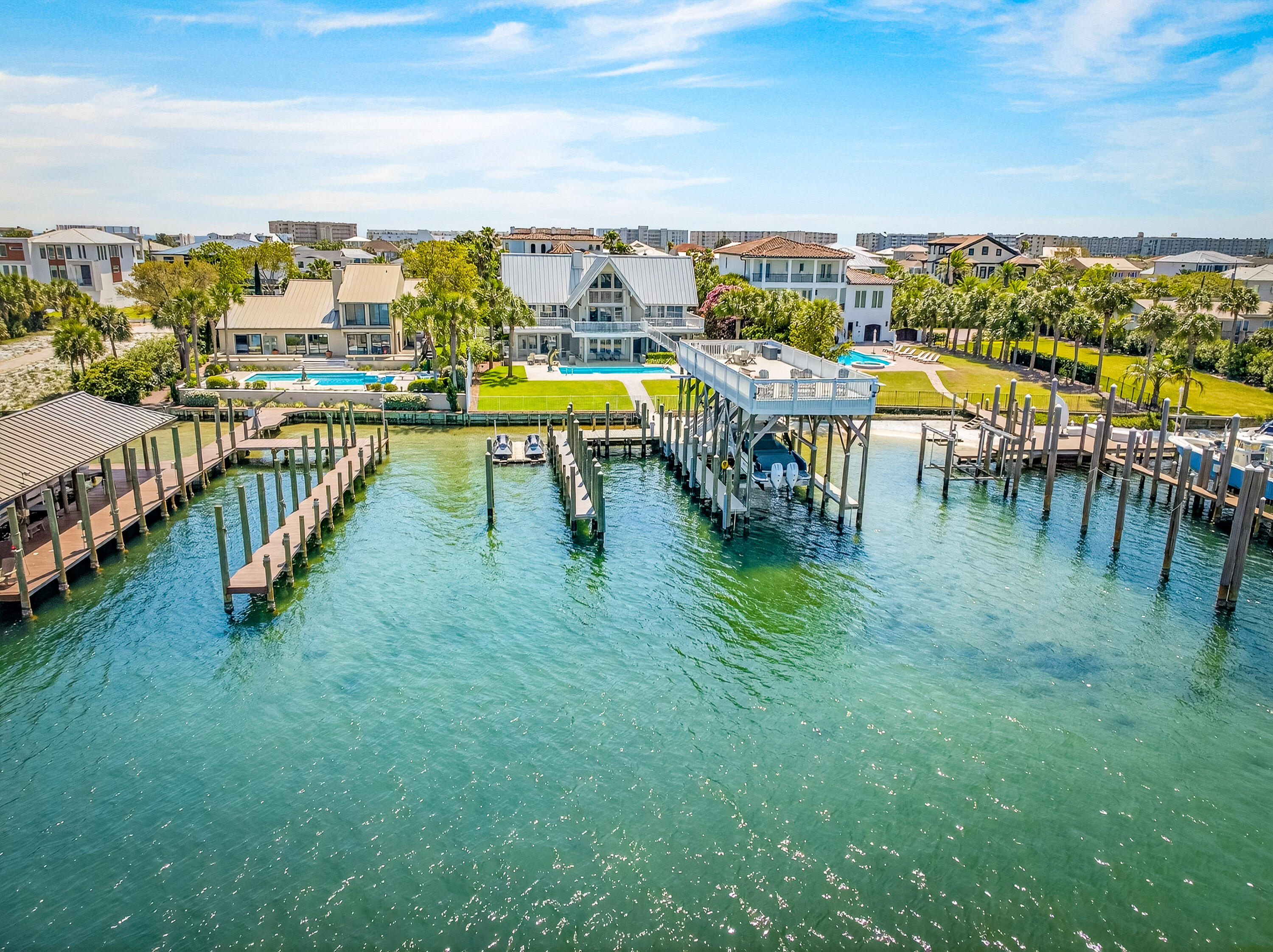 HOLIDAY ISLE - Residential