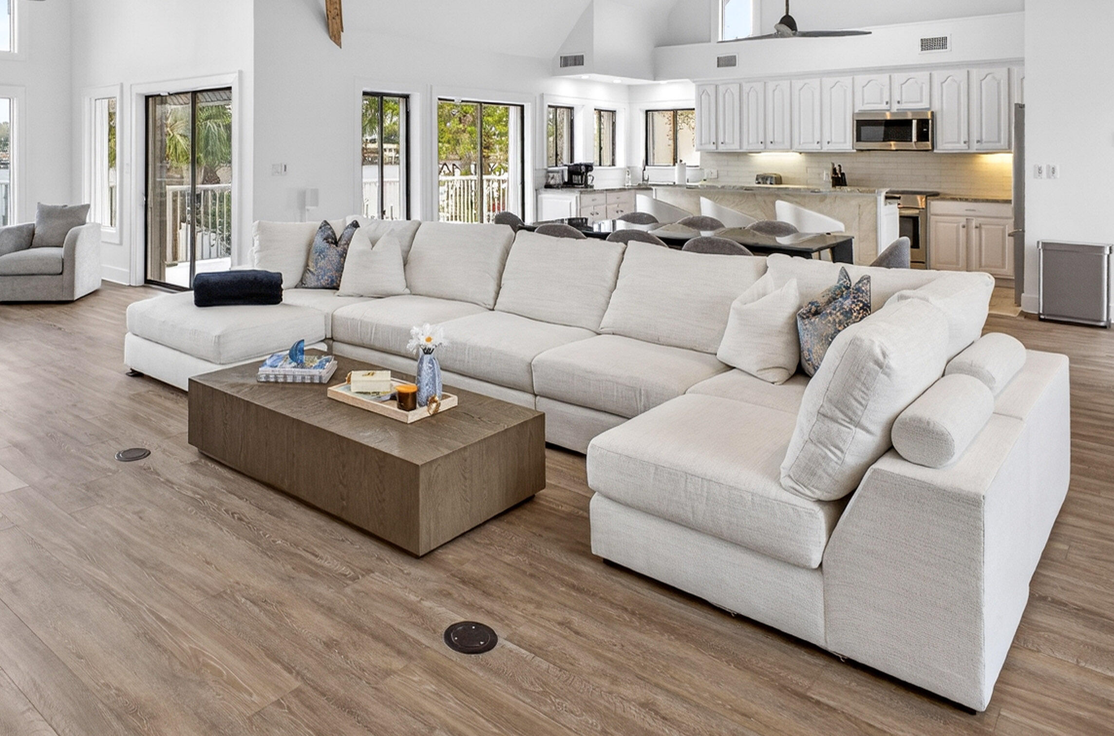 HOLIDAY ISLE - Residential