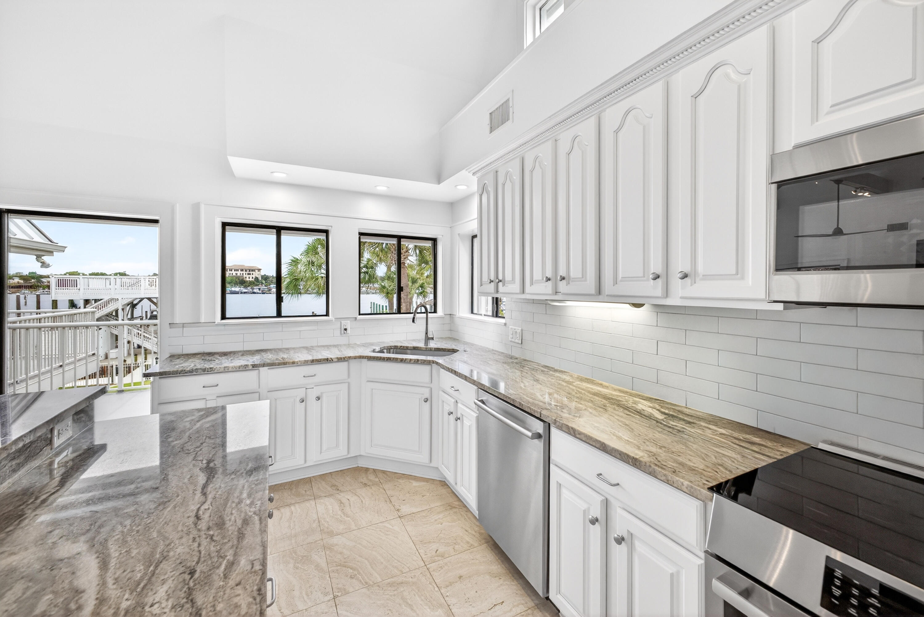 HOLIDAY ISLE - Residential