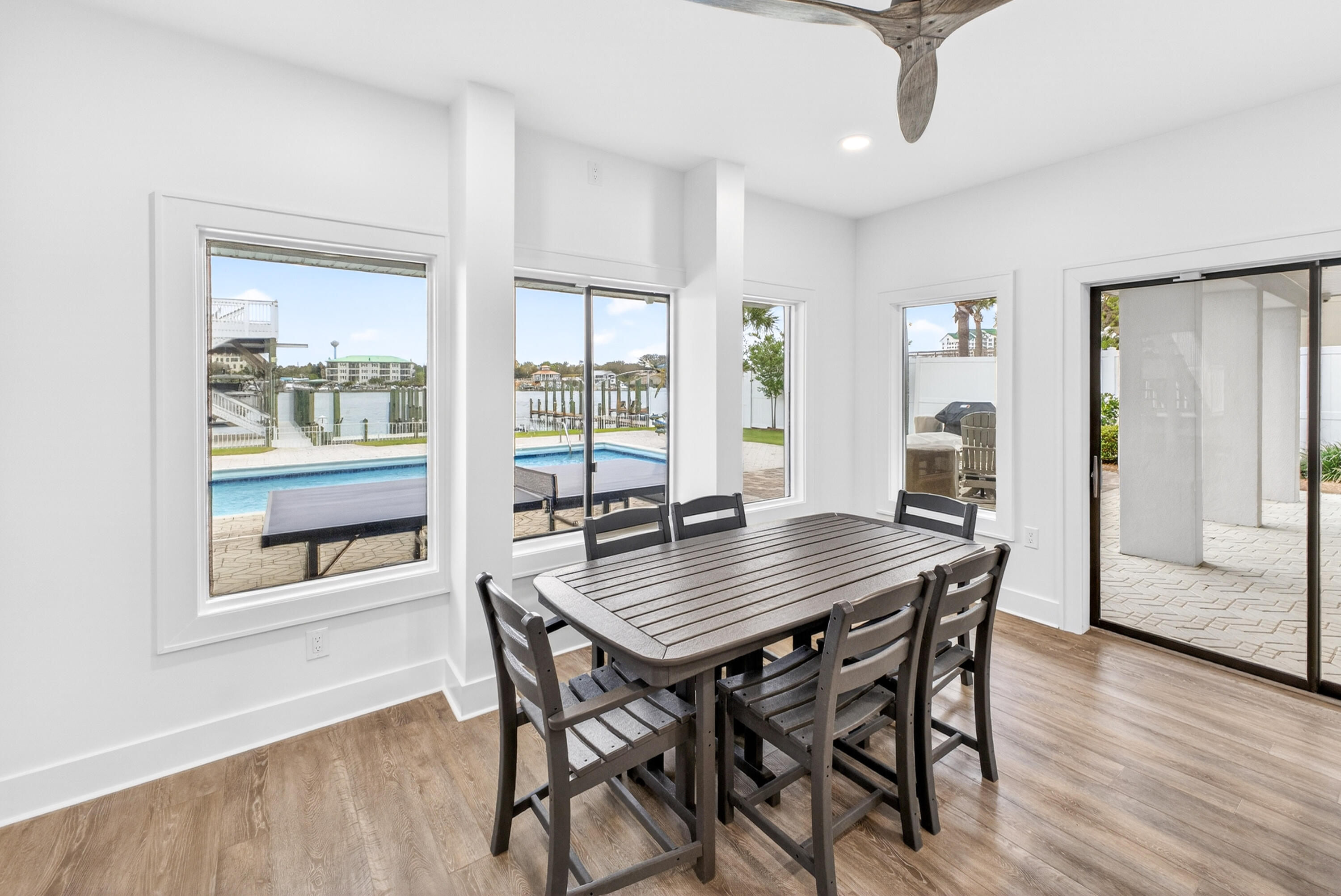 HOLIDAY ISLE - Residential