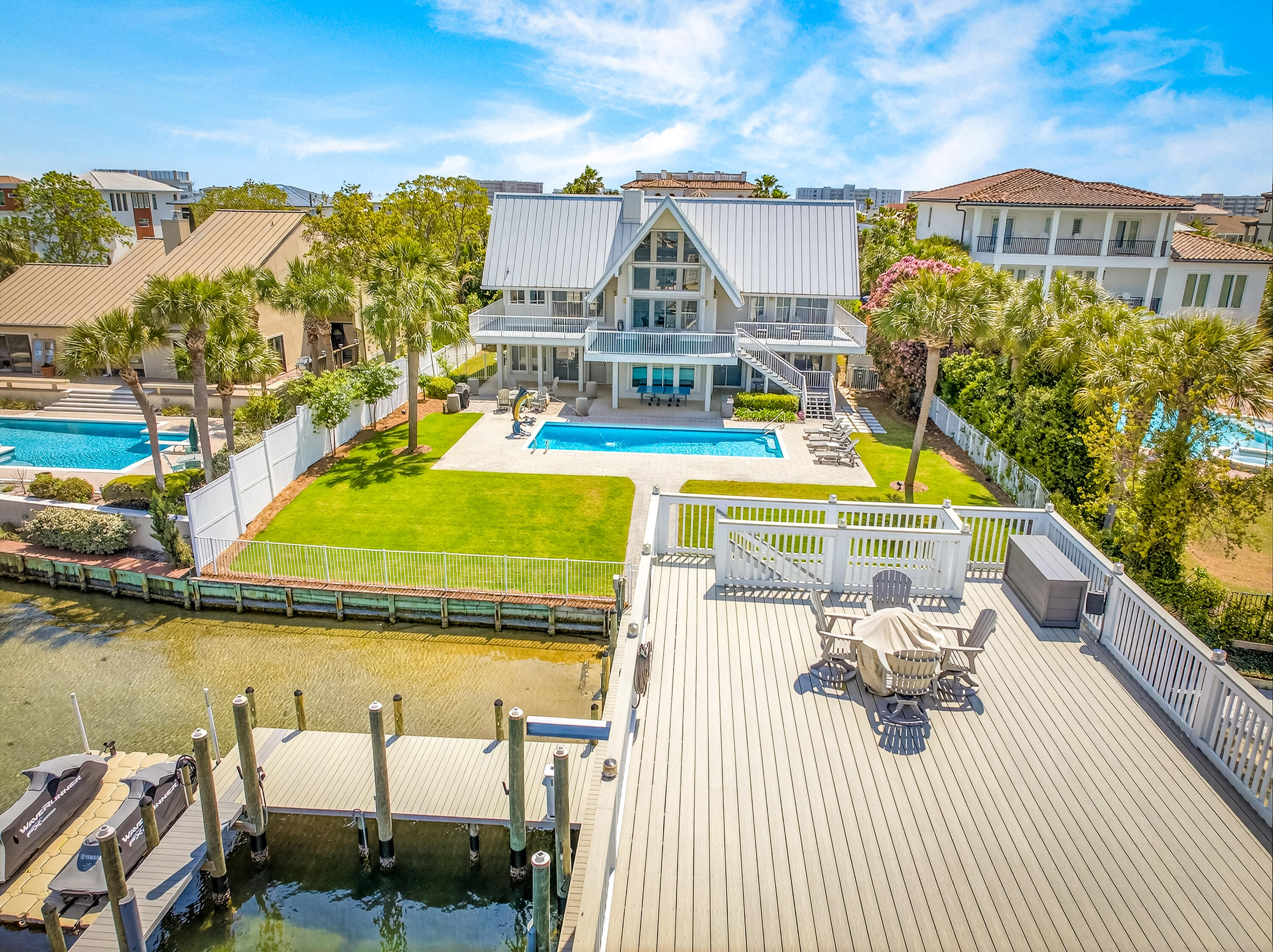 HOLIDAY ISLE - Residential