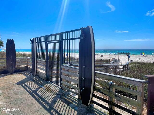 EDGEWATER BEACH - Residential