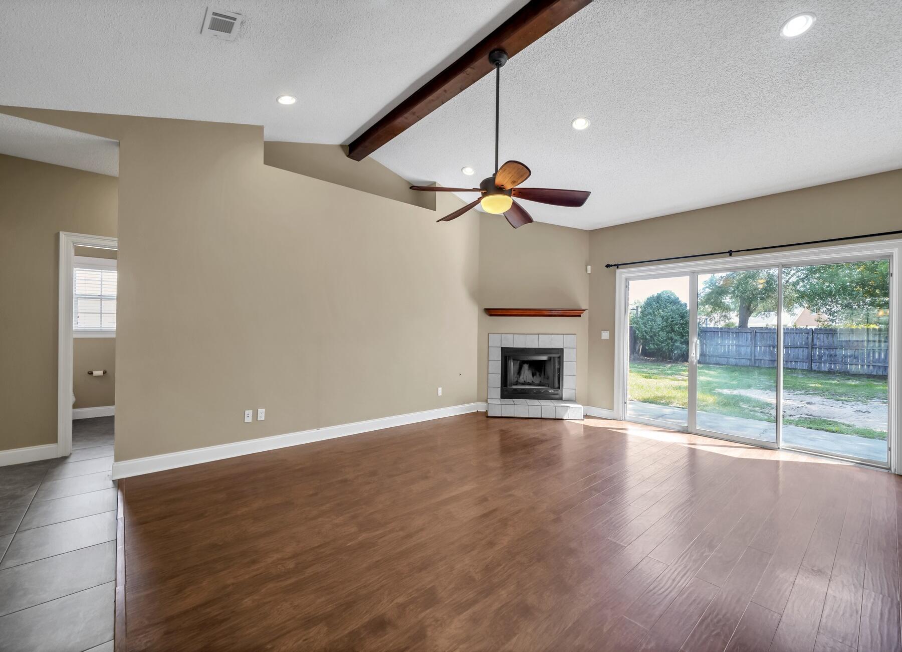 PARKWOOD ESTATES PH 1 BLUEWATER BAY - Residential Lease