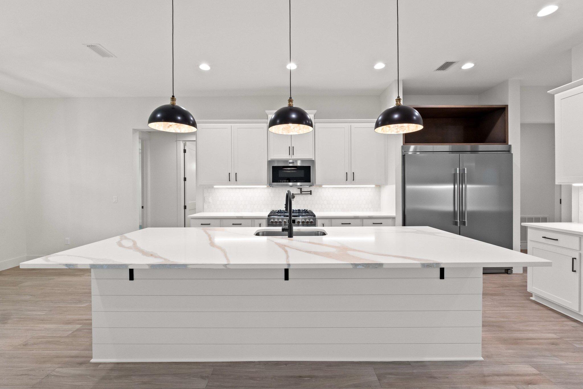 ELLIOTTS POINT 7TH ADDN - Residential