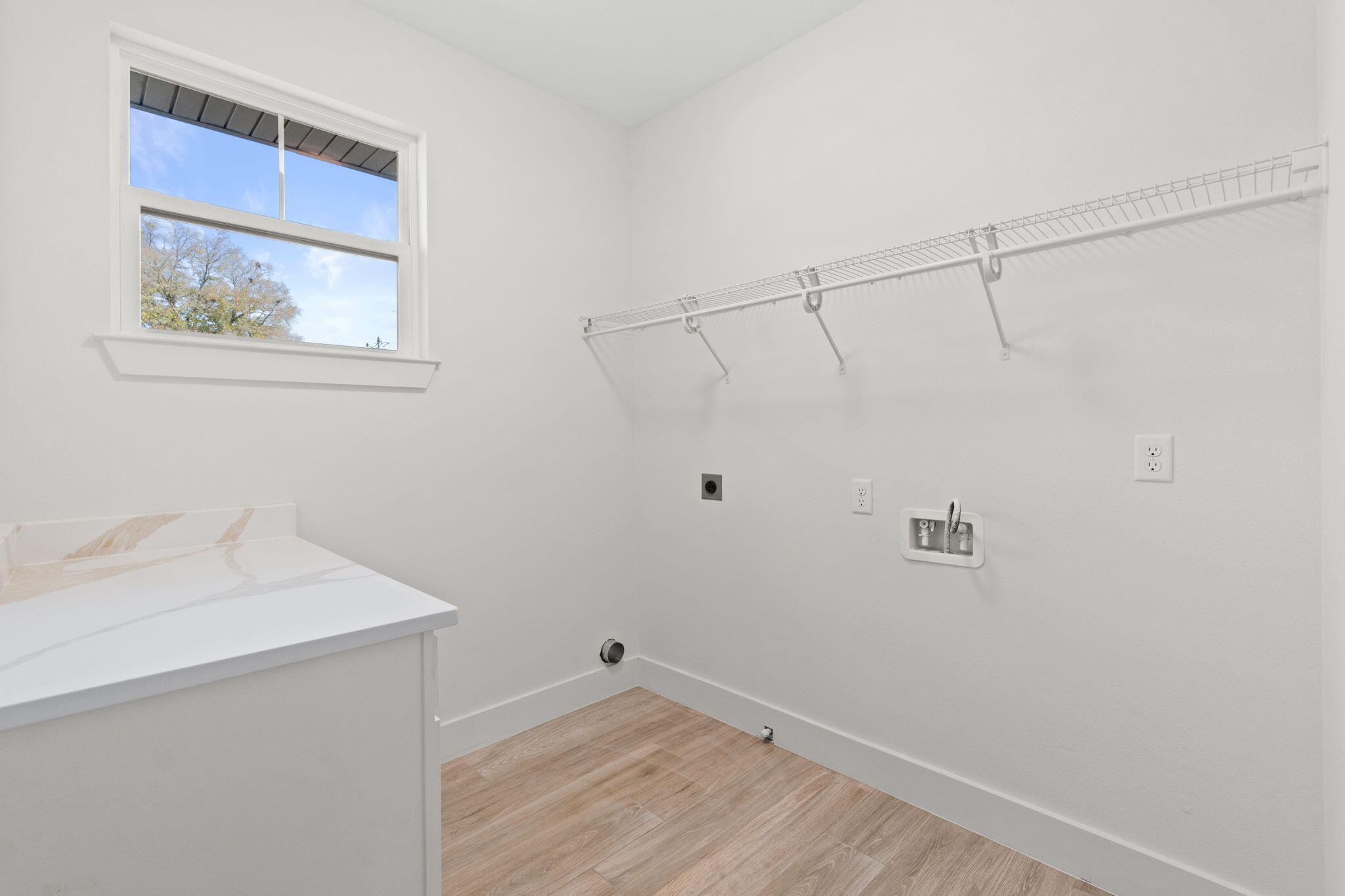 ELLIOTTS POINT 7TH ADDN - Residential