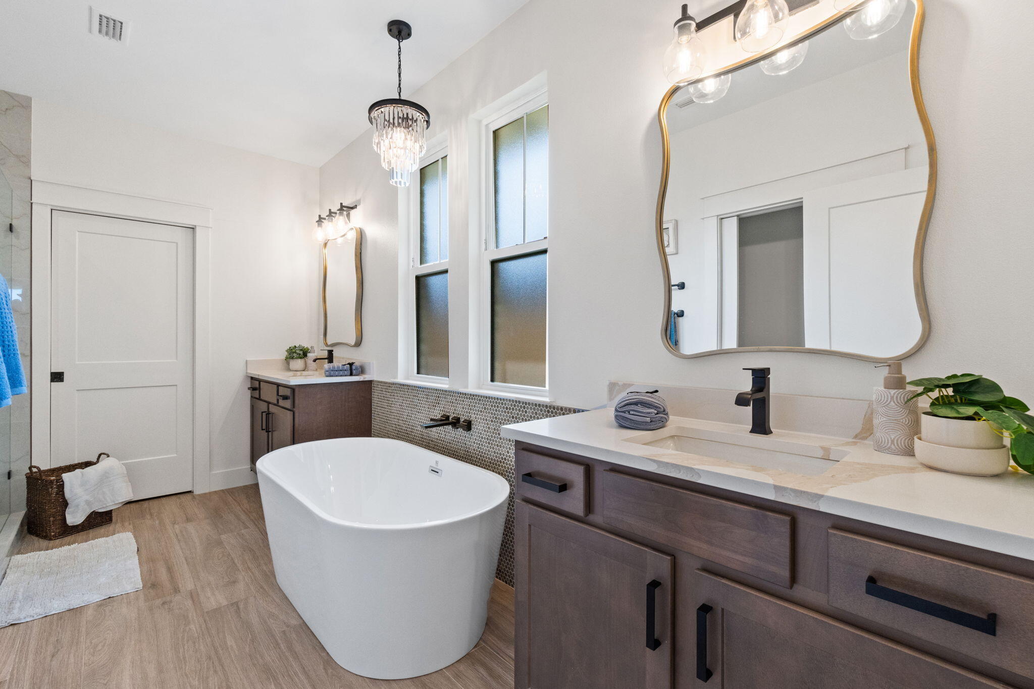 ELLIOTTS POINT 7TH ADDN - Residential