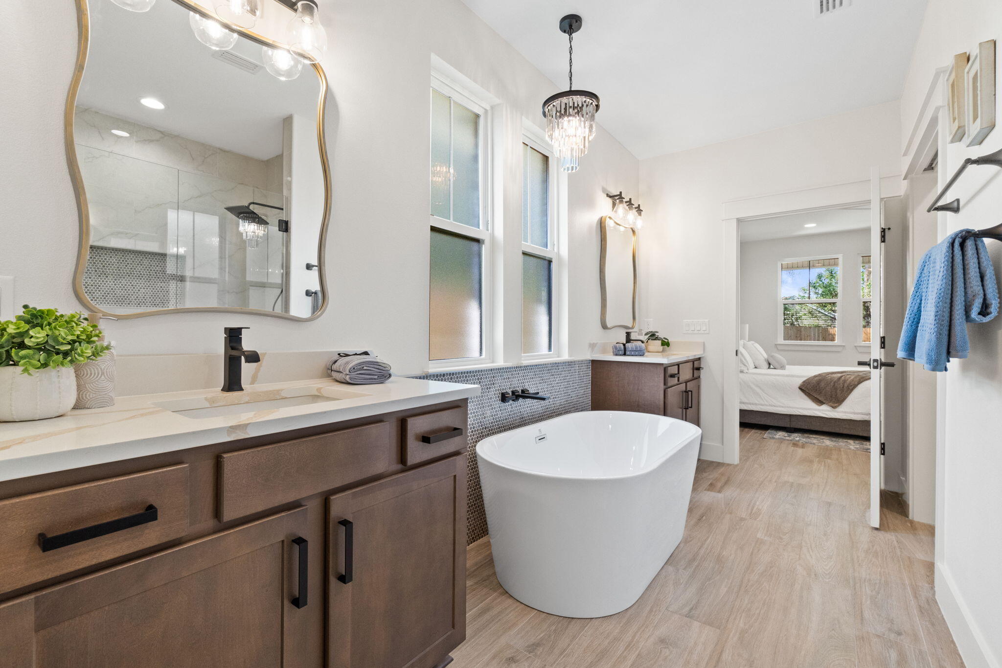 ELLIOTTS POINT 7TH ADDN - Residential